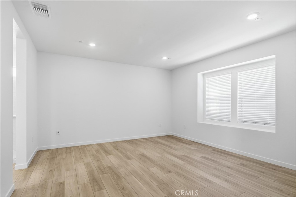 11401 Primrose Lane