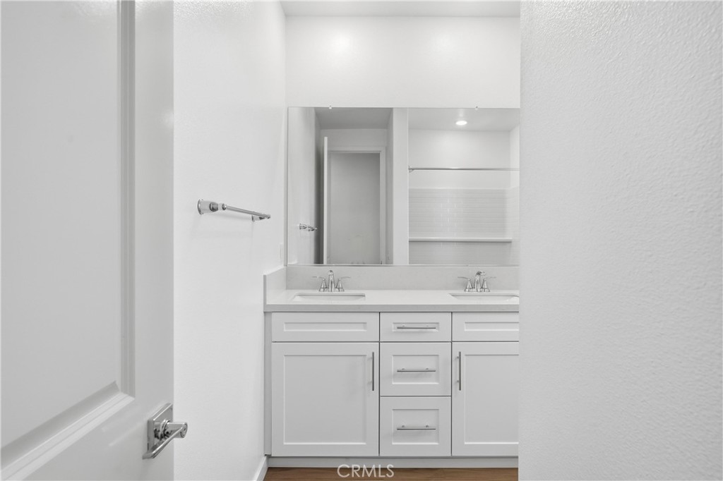 5549 W Avenue K-15