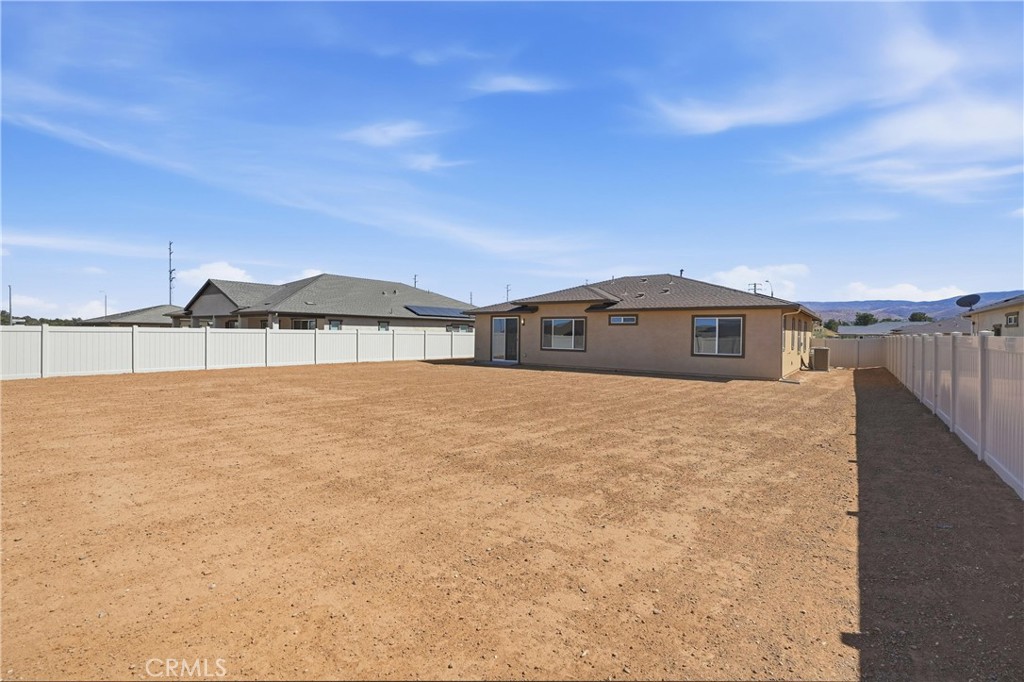 5549 W Avenue K-15