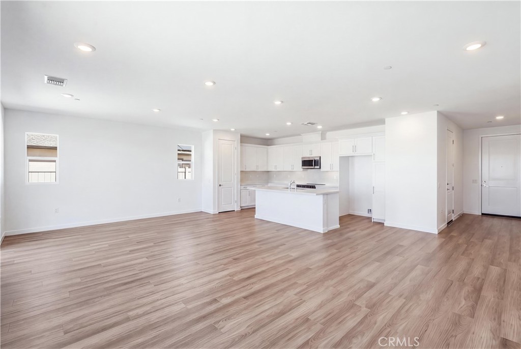 5549 W Avenue K-15