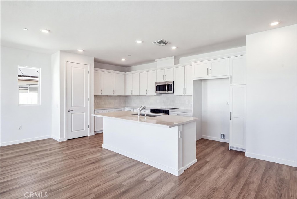 5549 W Avenue K-15