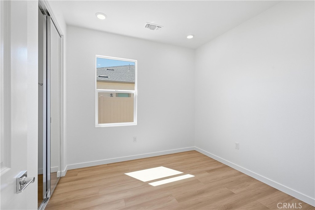 5549 W Avenue K-15