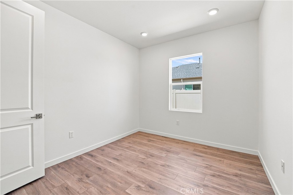 3253 E Avenue J-4