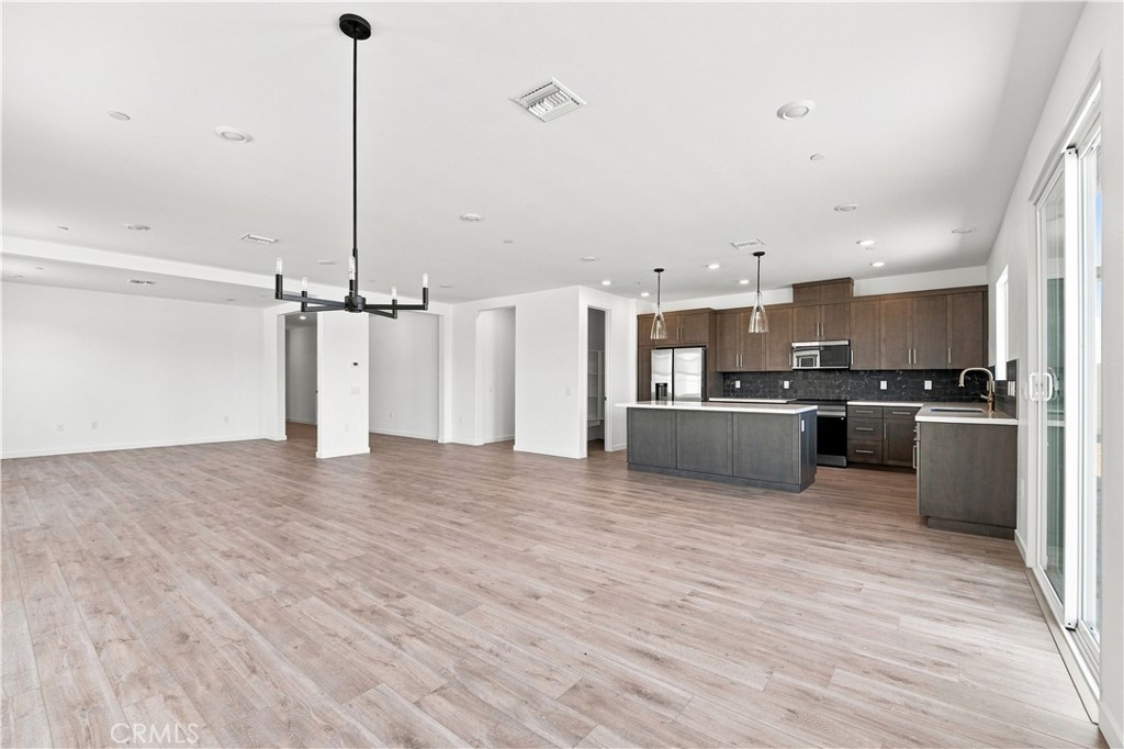 3253 E Avenue J-4