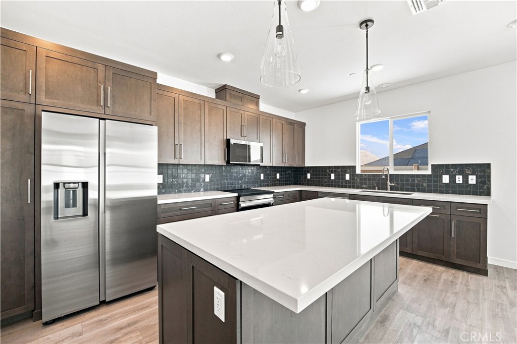3253 E Avenue J-4