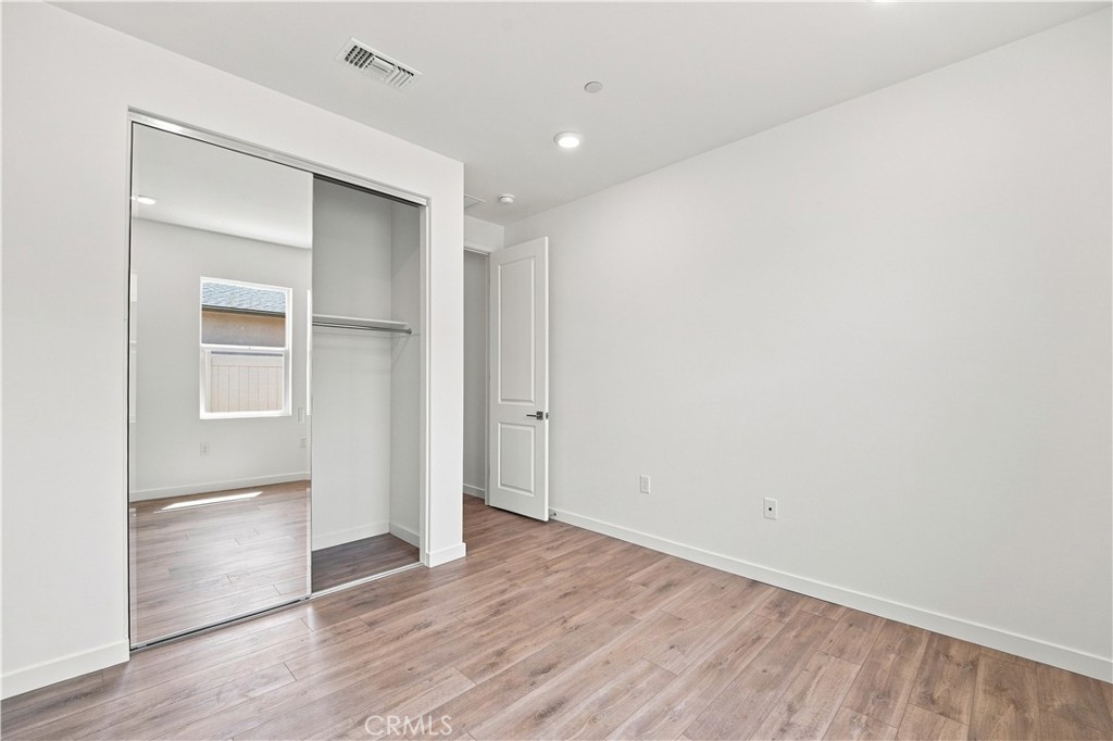 3253 E Avenue J-4
