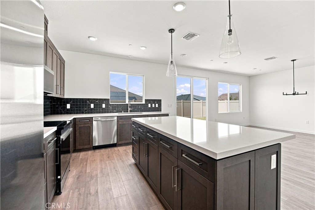 3253 E Avenue J-4