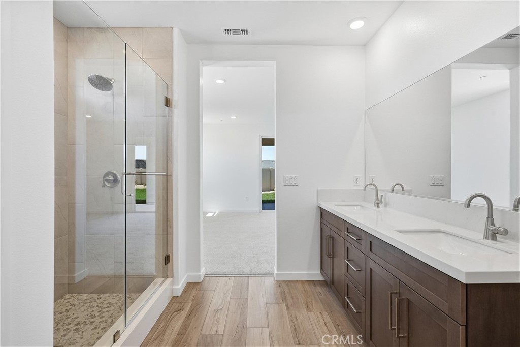 3245 E Avenue J-3