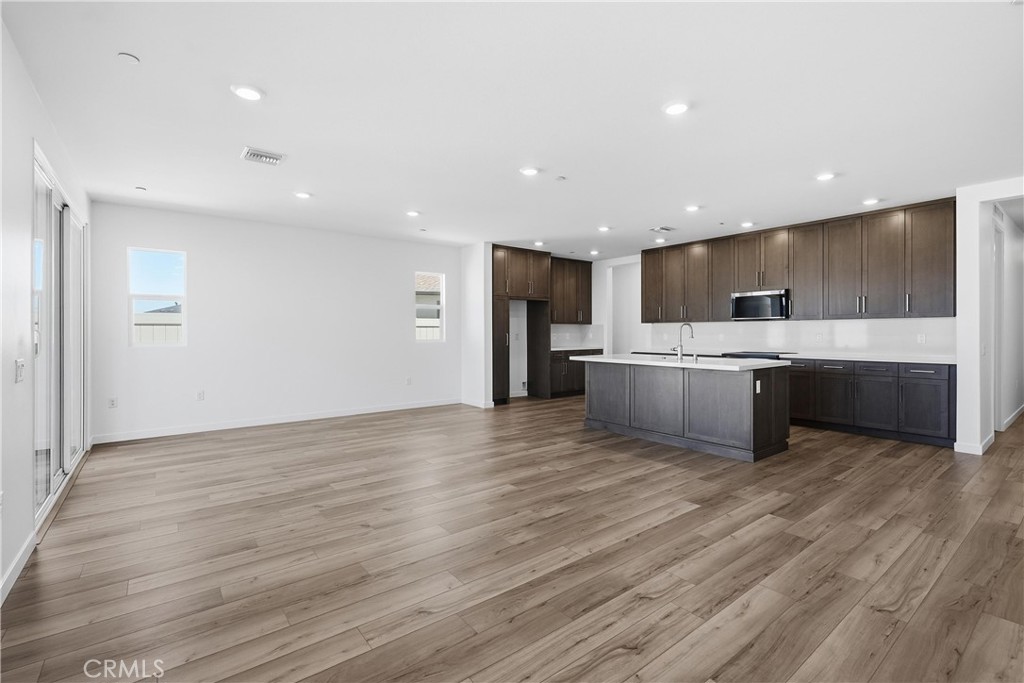 3245 E Avenue J-3