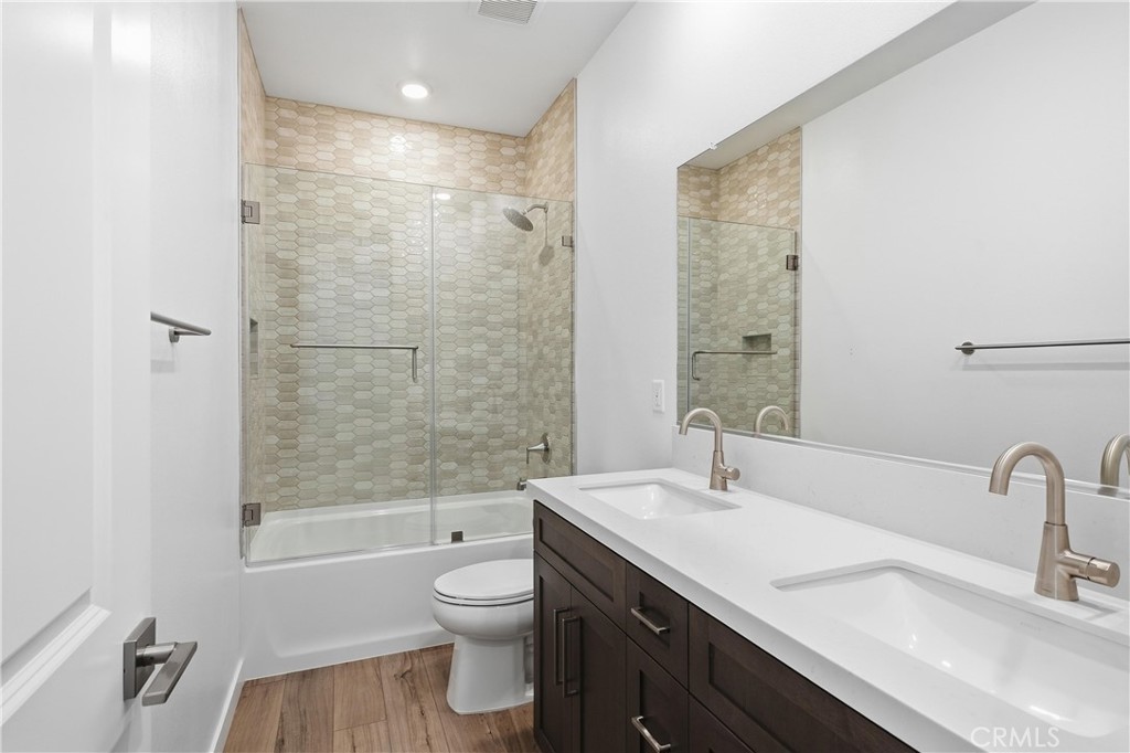 3245 E Avenue J-3