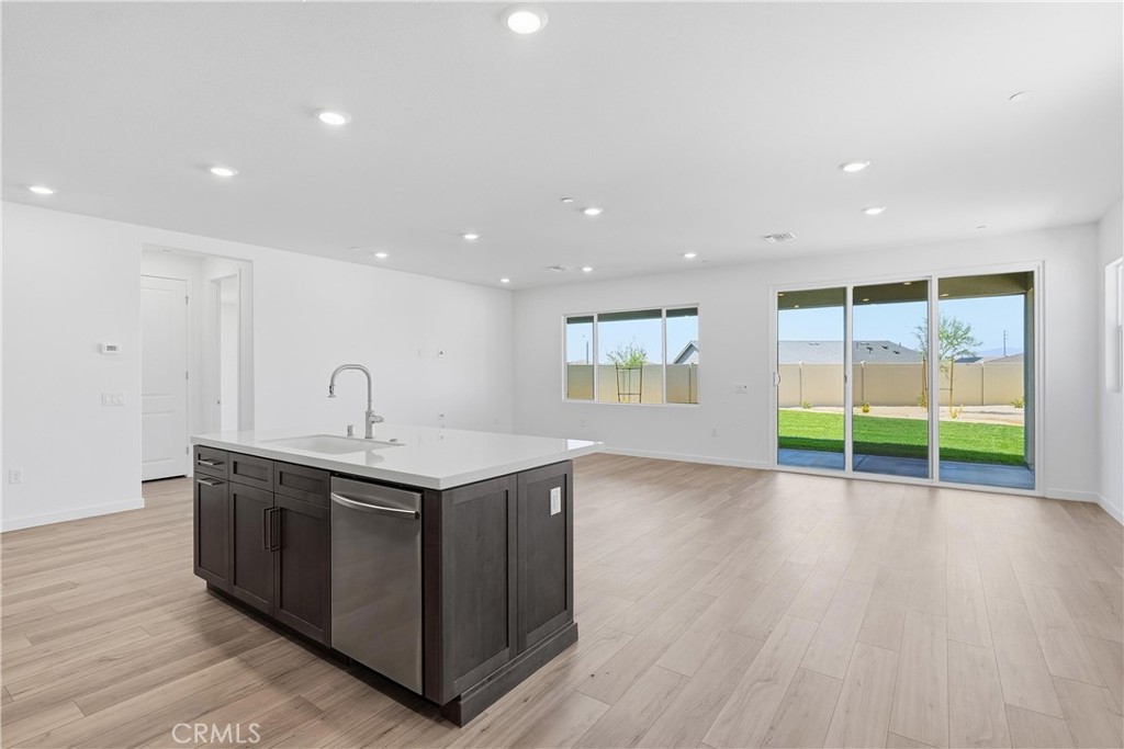 3245 E Avenue J-3