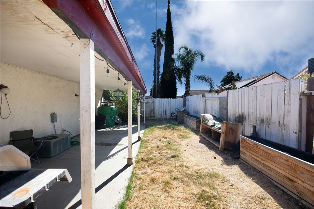 935 Lilac Street