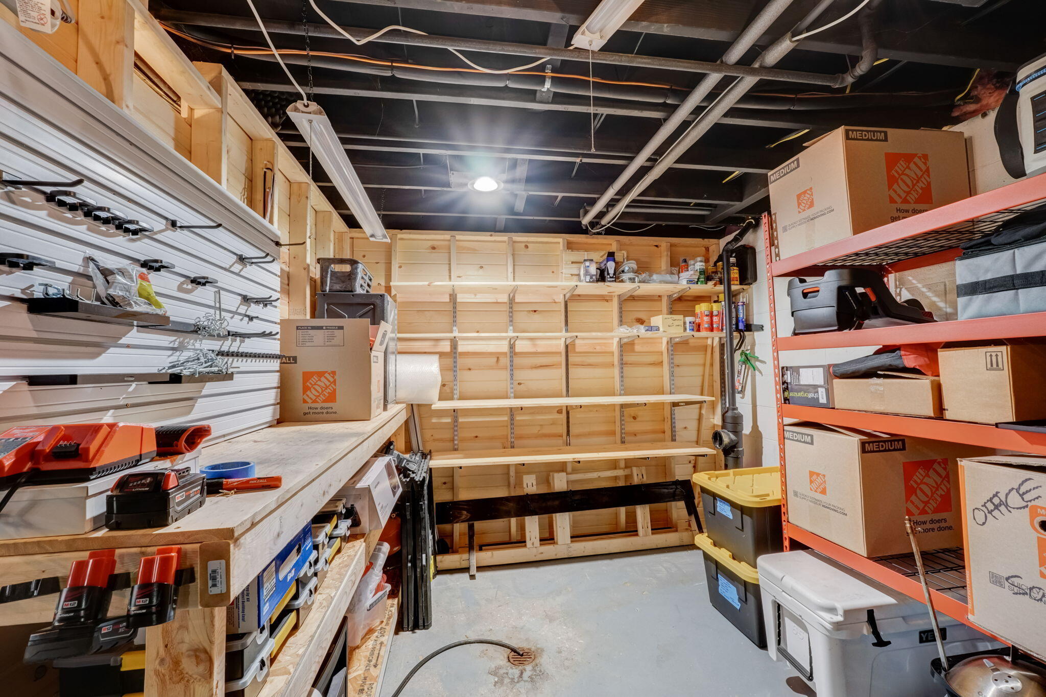 8057 N Cedarburg Rd