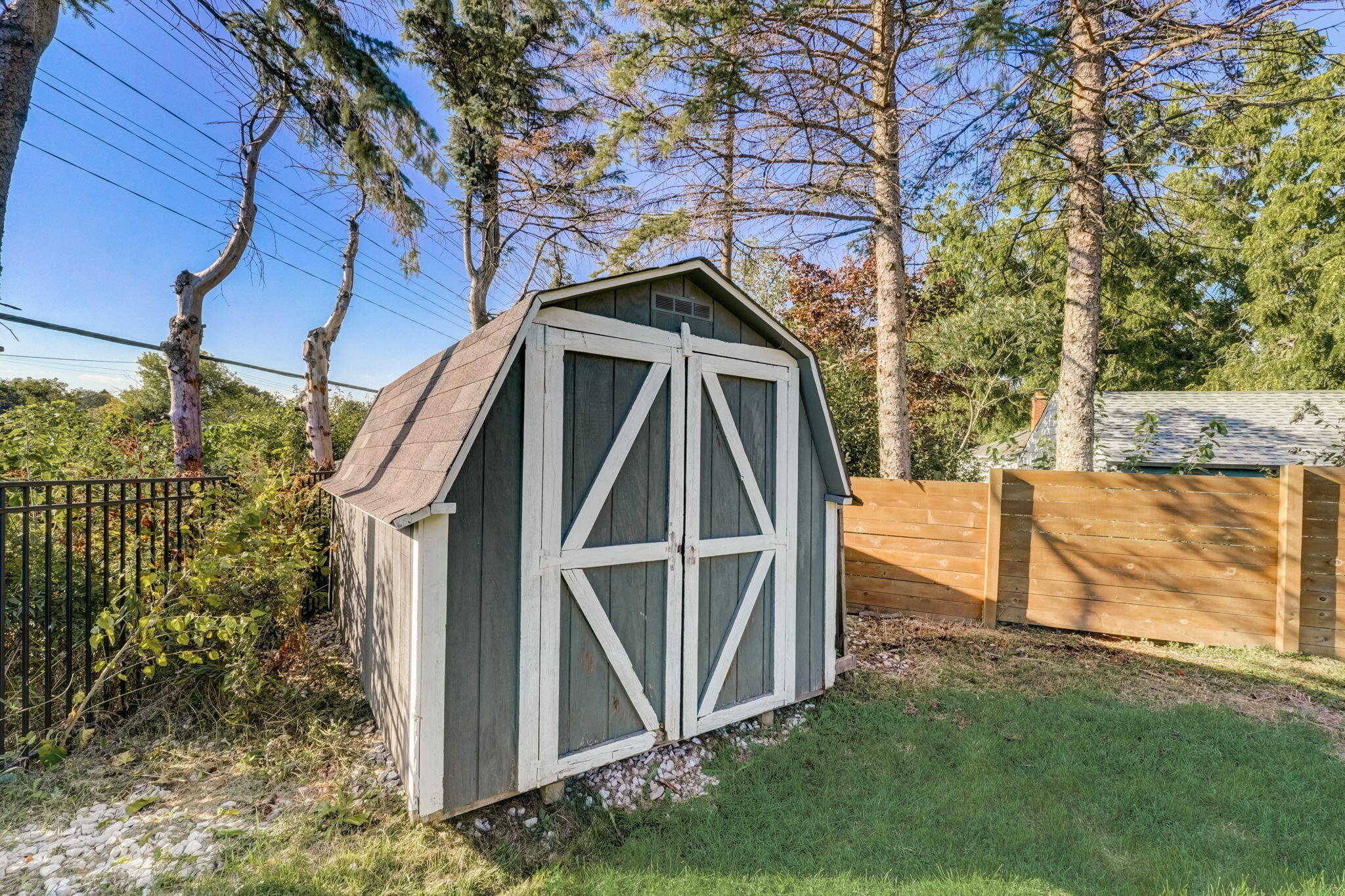 8057 N Cedarburg Rd