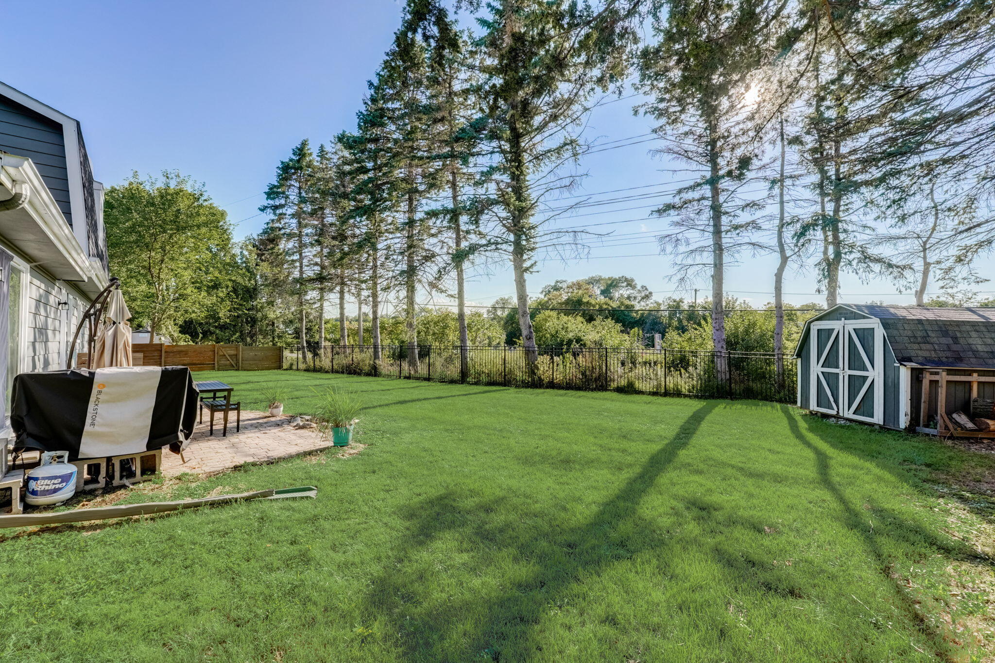 8057 N Cedarburg Rd