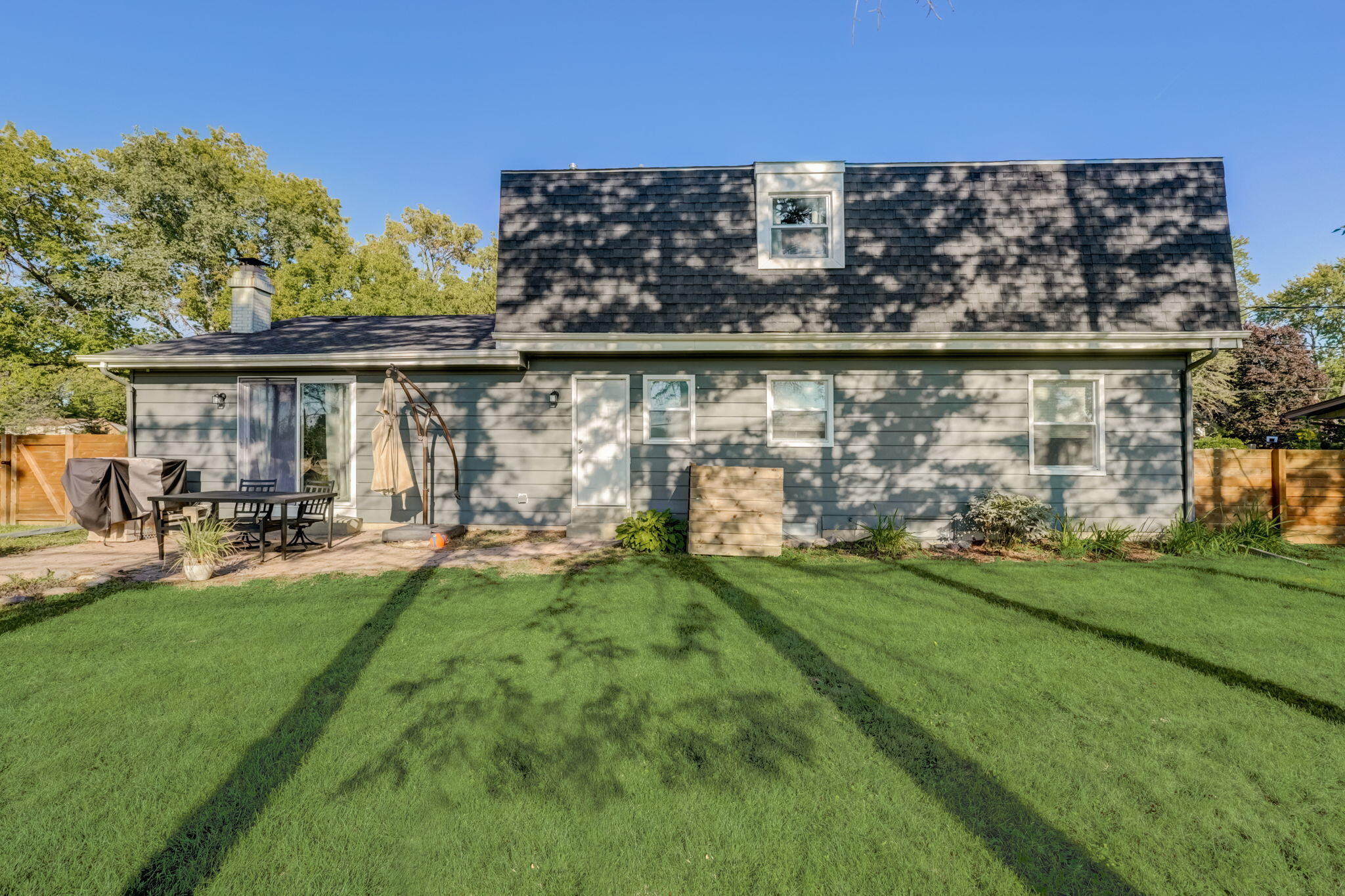 8057 N Cedarburg Rd