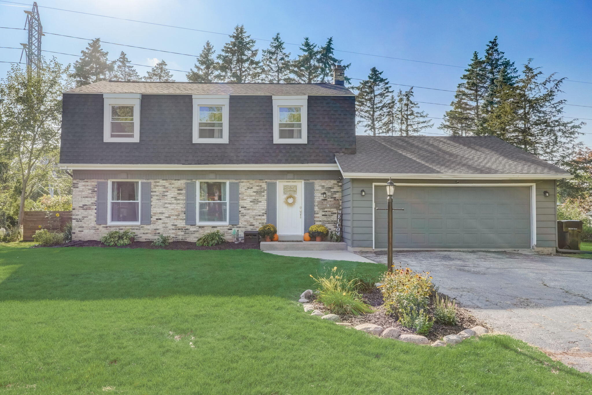 8057 N Cedarburg Rd