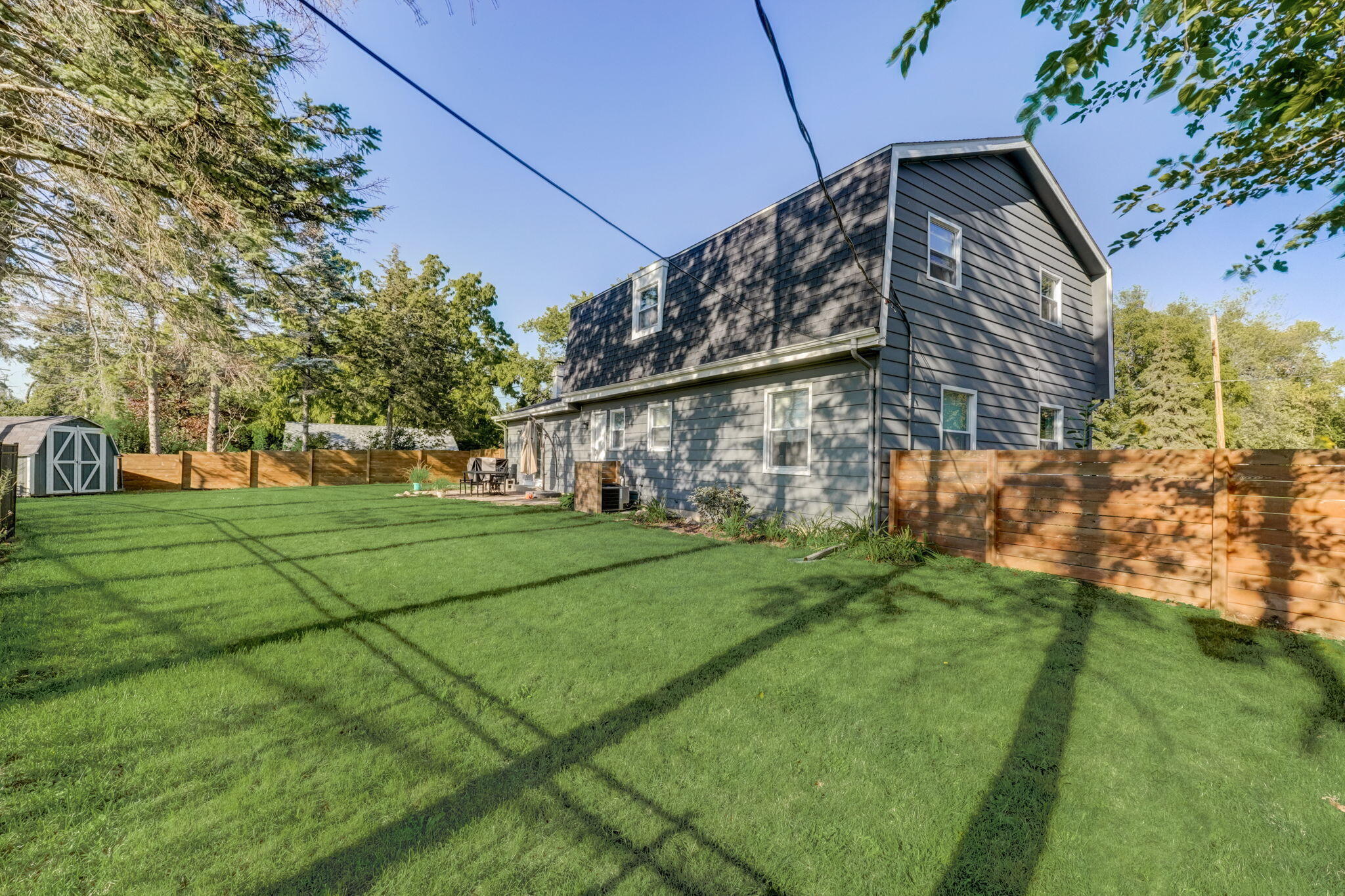 8057 N Cedarburg Rd