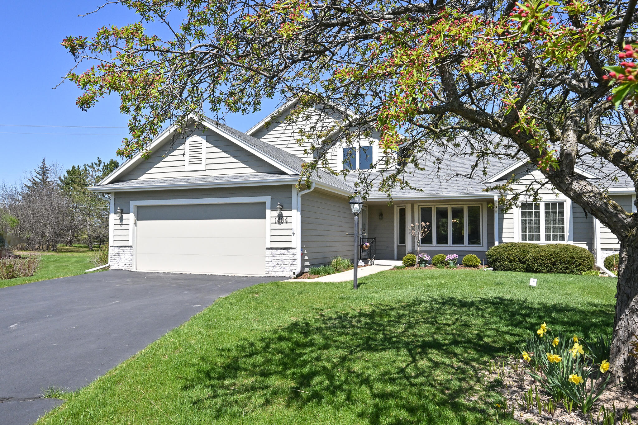 1404 De La Warr Cir