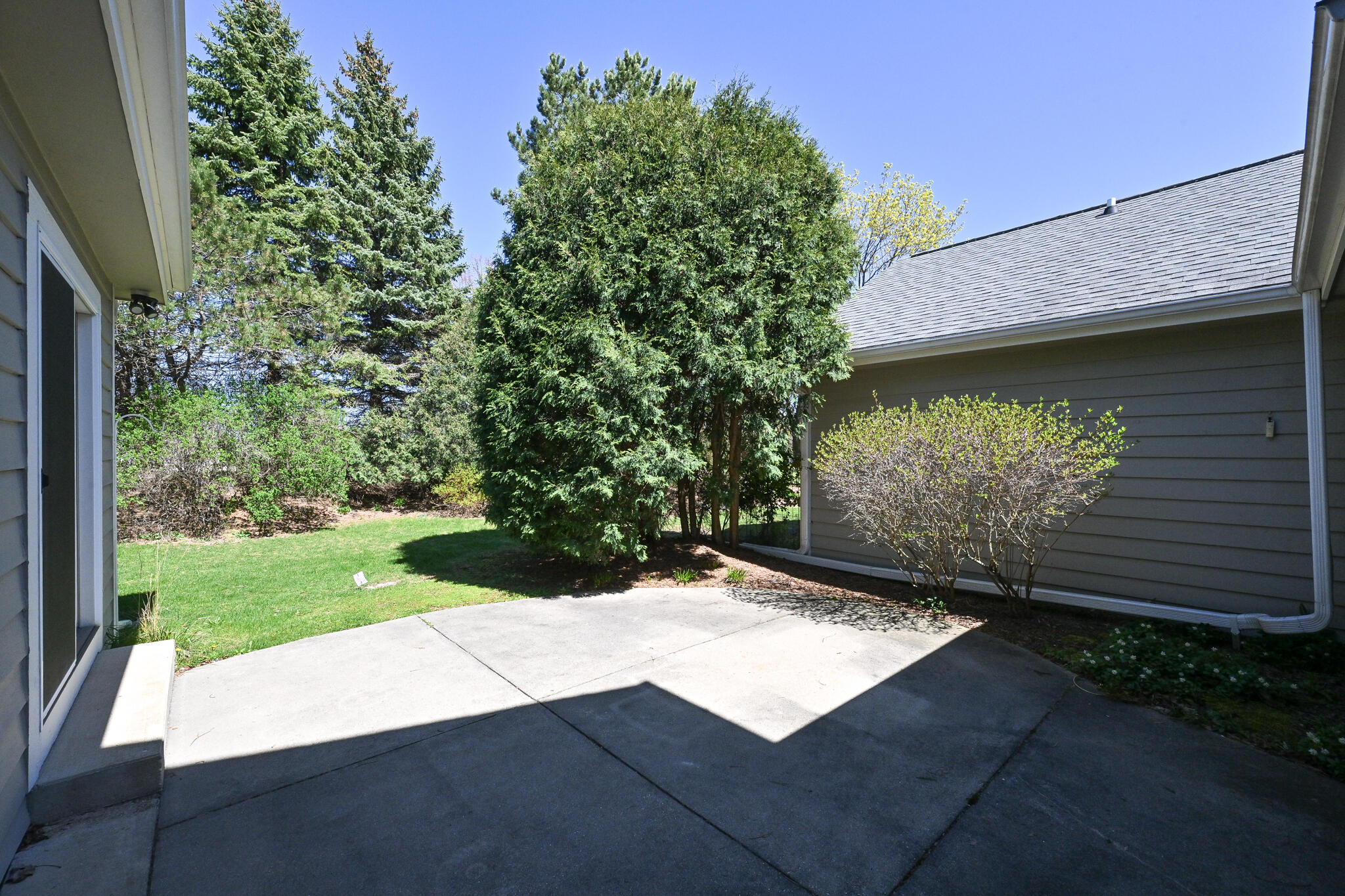 1404 De La Warr Cir