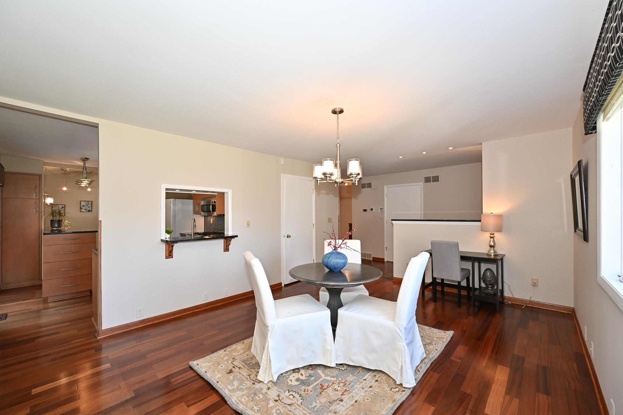 1404 De La Warr Cir