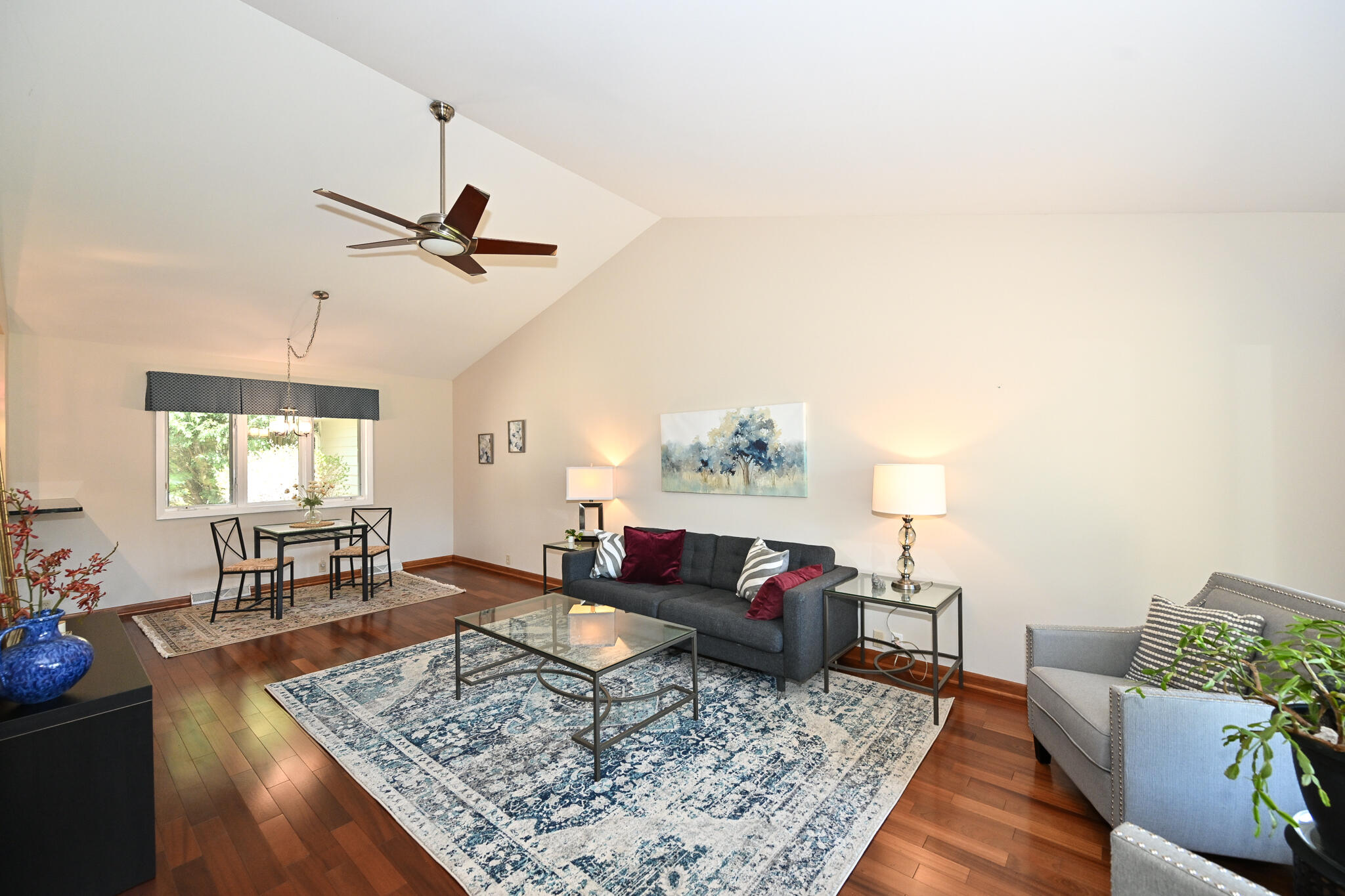 1404 De La Warr Cir