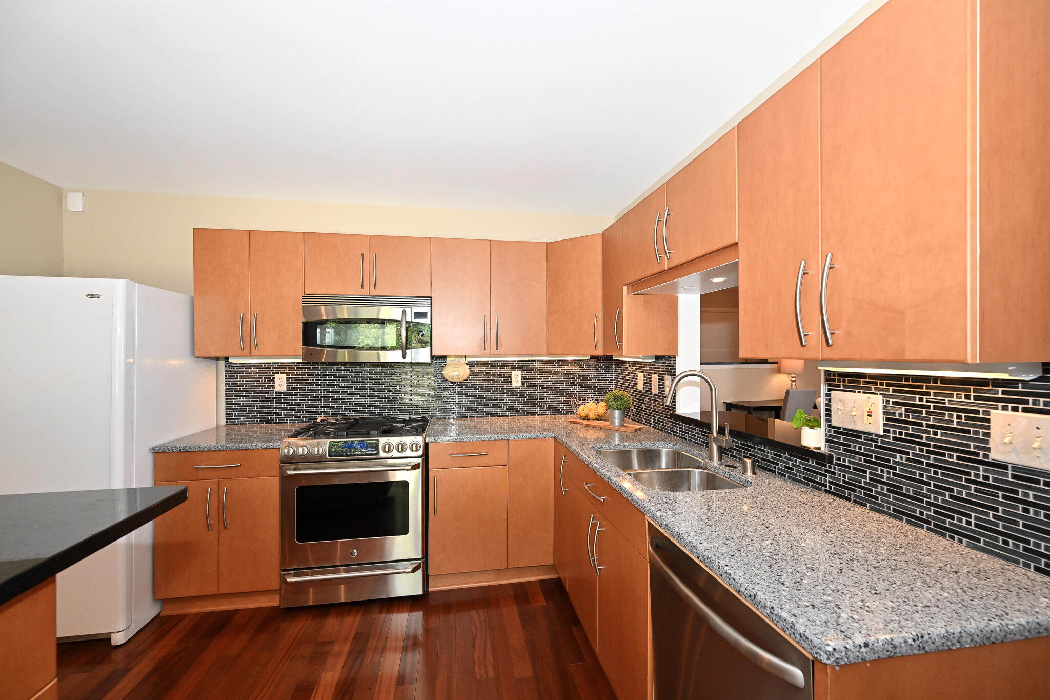 1404 De La Warr Cir