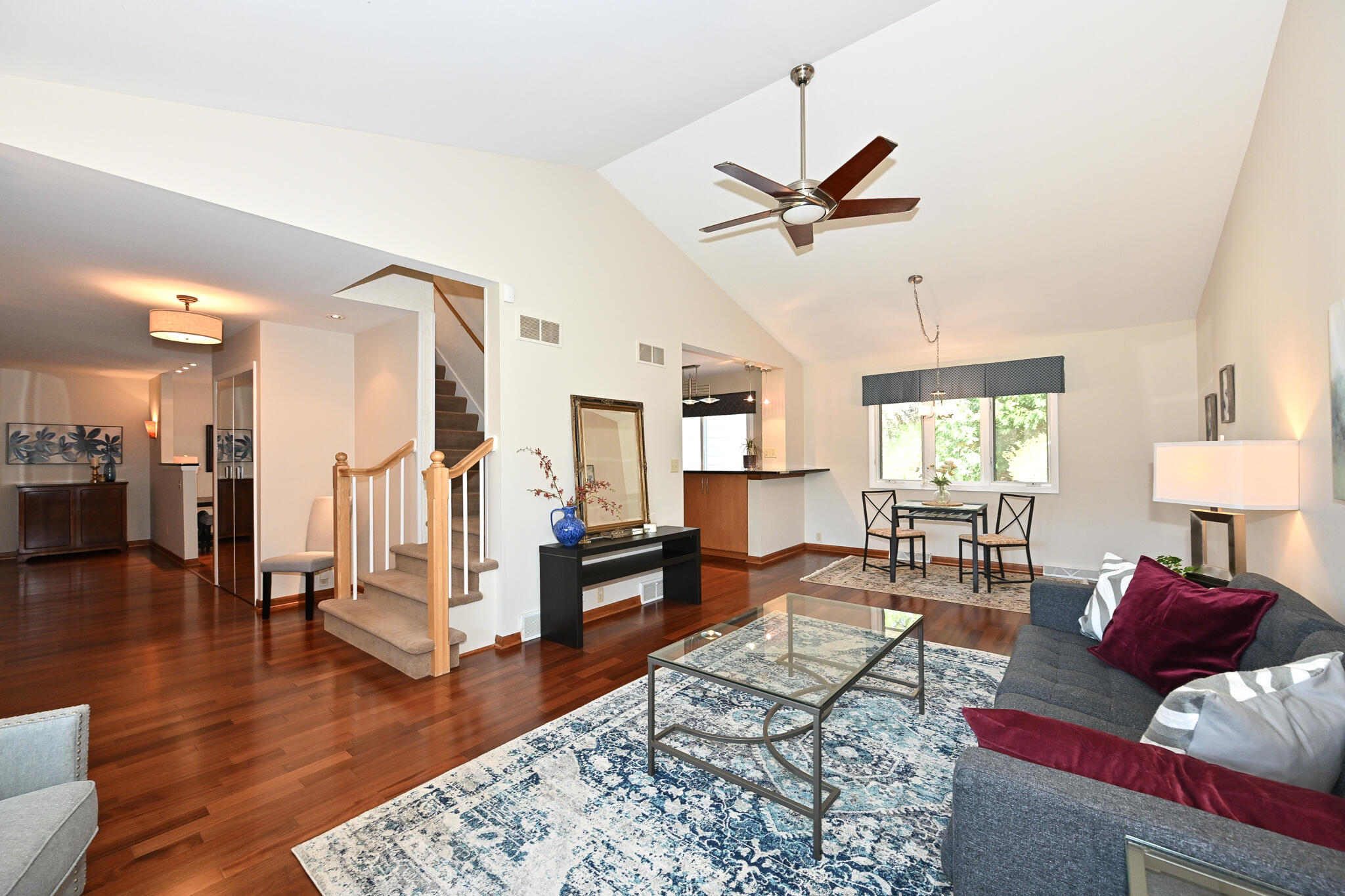 1404 De La Warr Cir