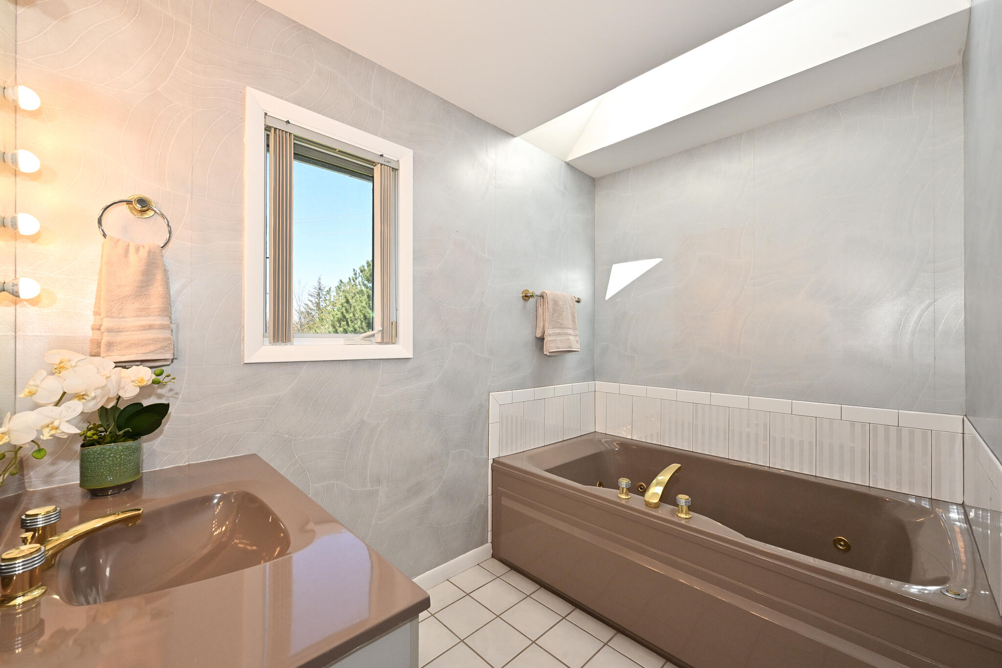 1404 De La Warr Cir