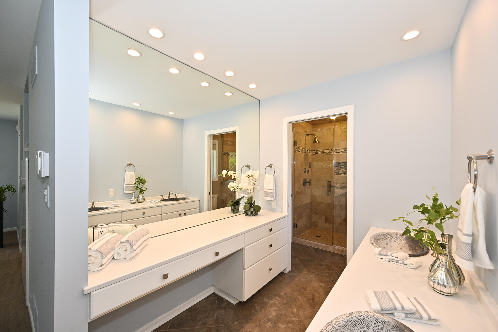1404 De La Warr Cir