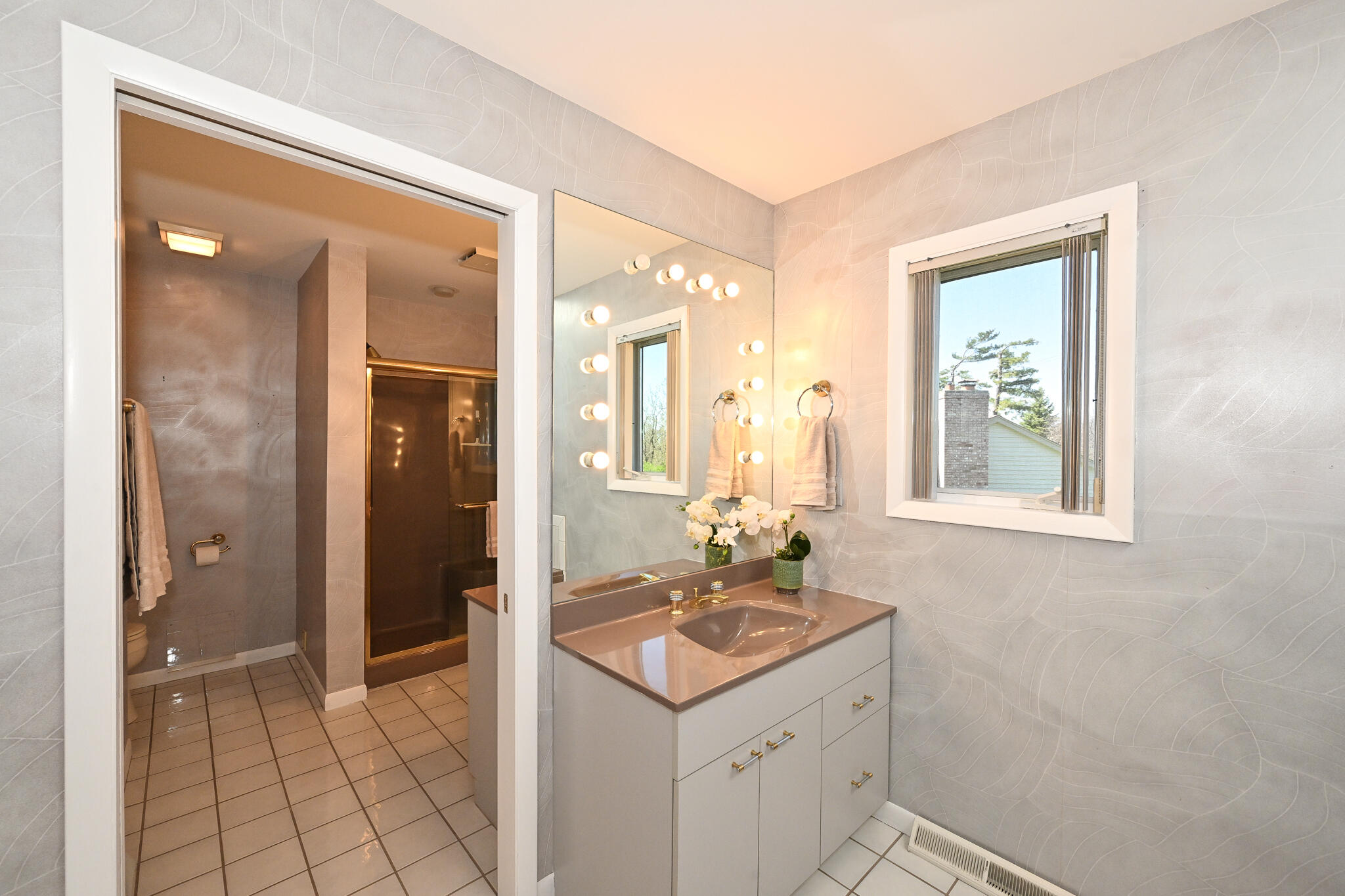1404 De La Warr Cir