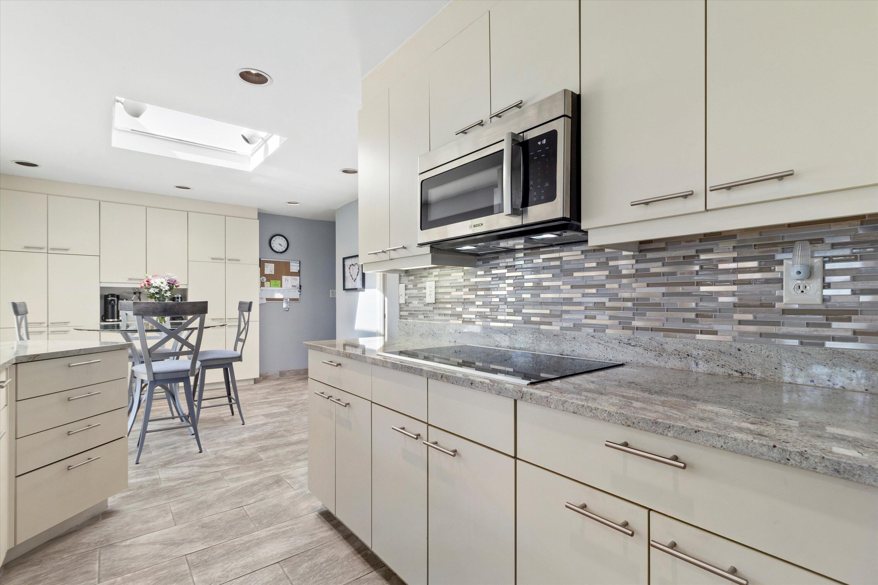 8940 N Pelham Pkwy