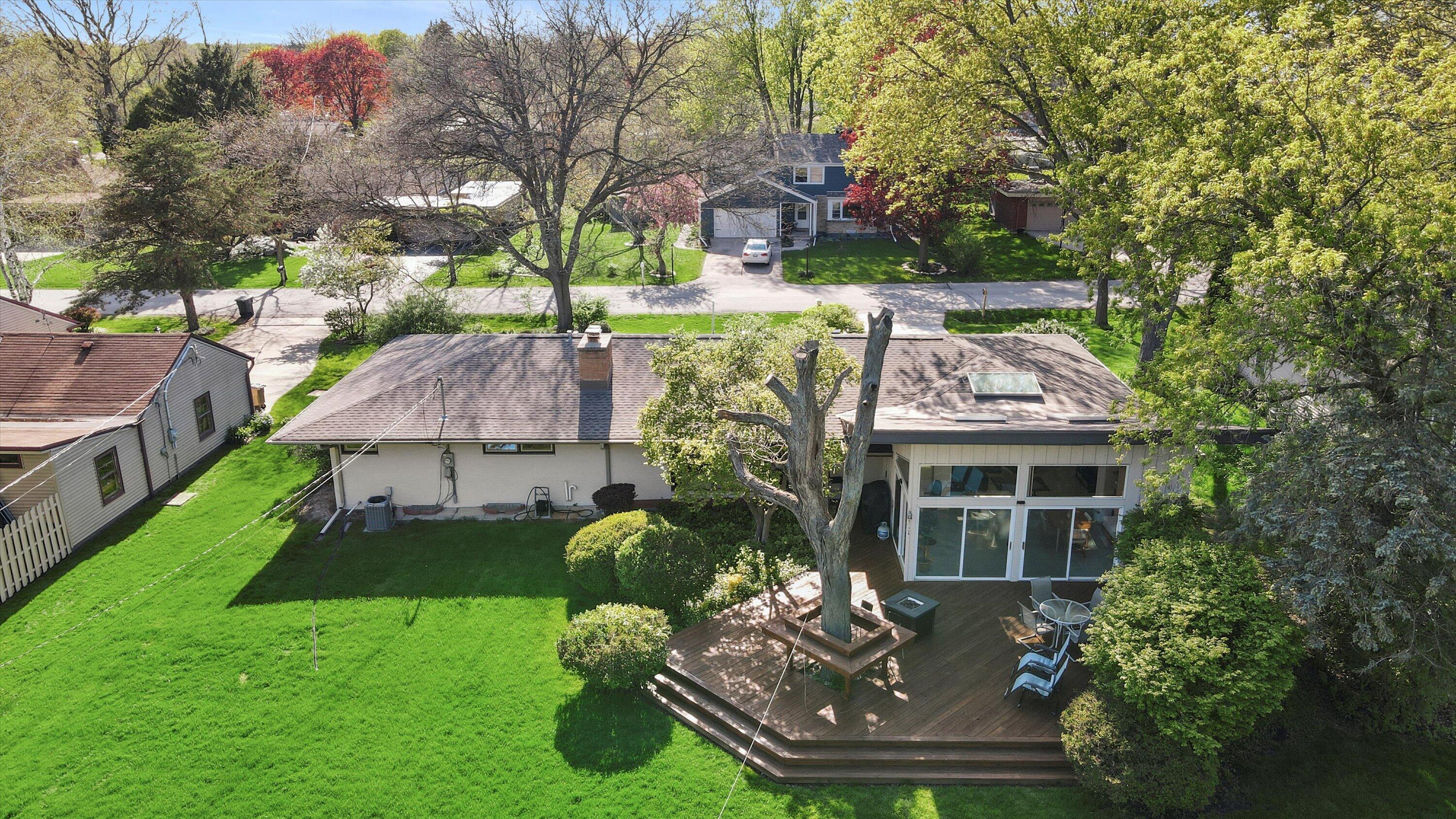 8940 N Pelham Pkwy