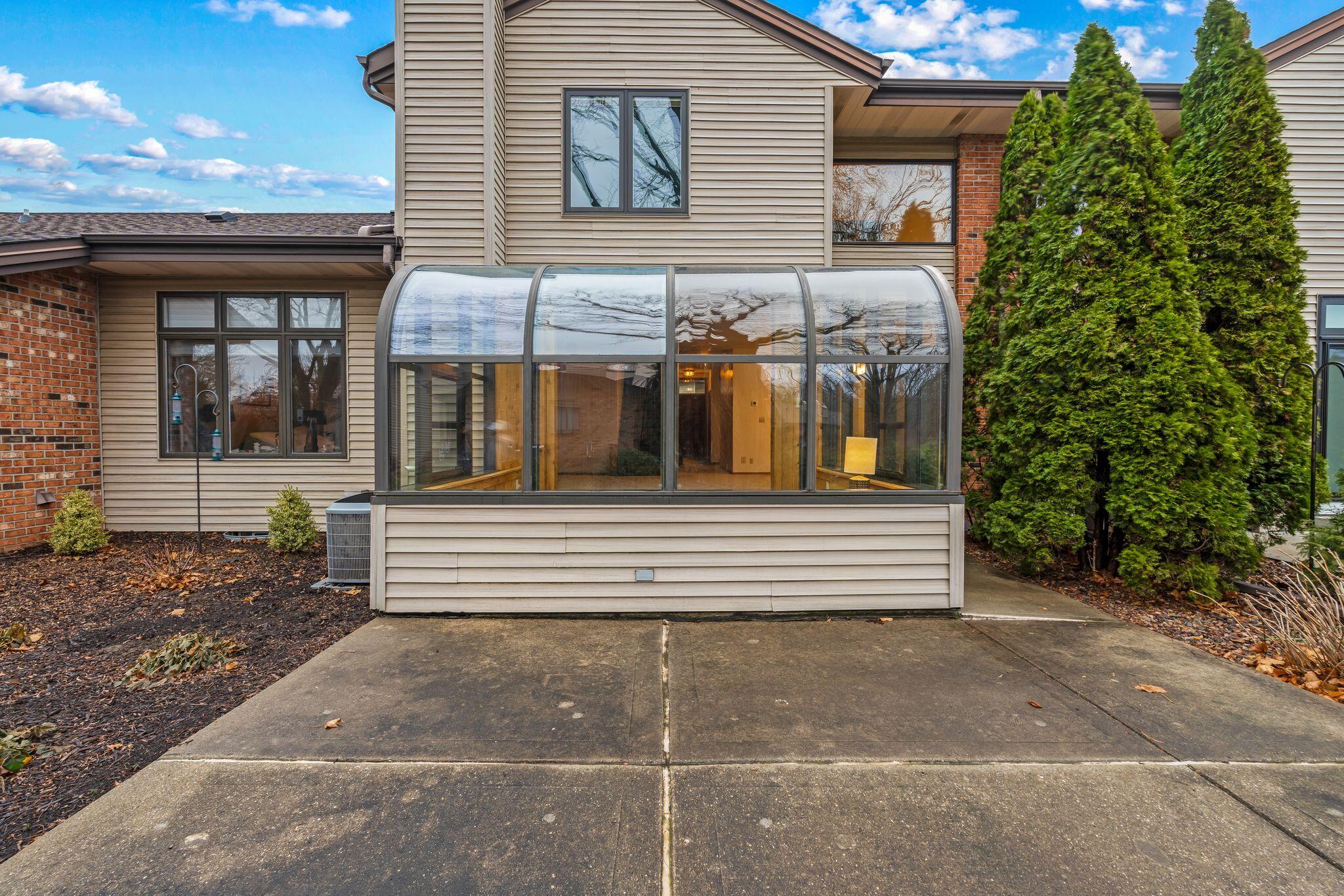 890 Pilgrim Pkwy