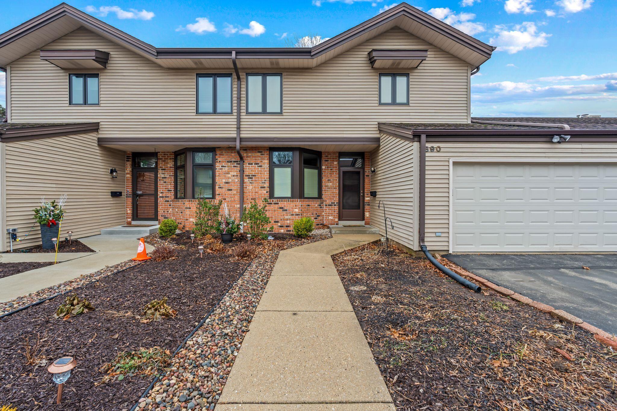 890 Pilgrim Pkwy