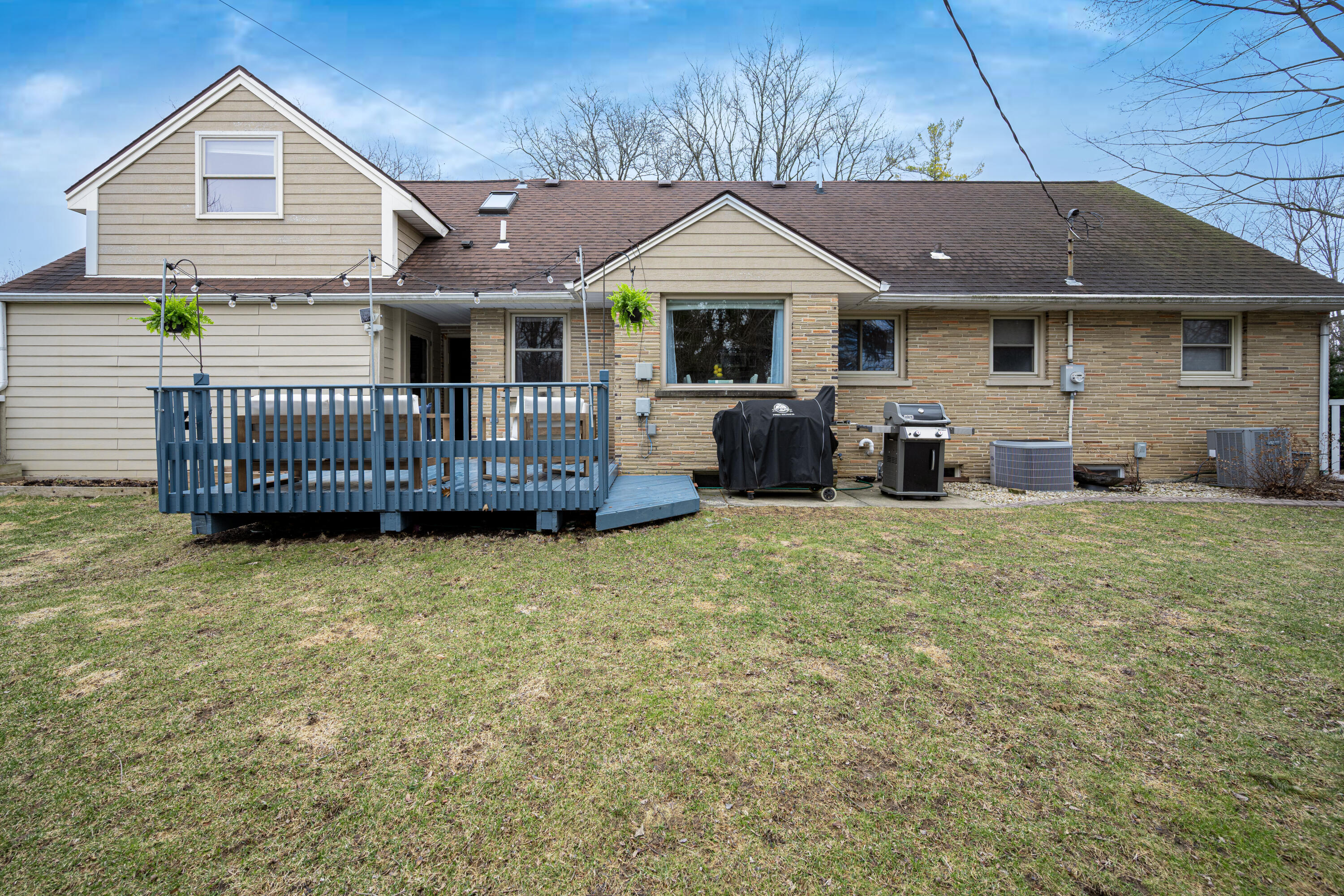 245 N Elmridge Ave