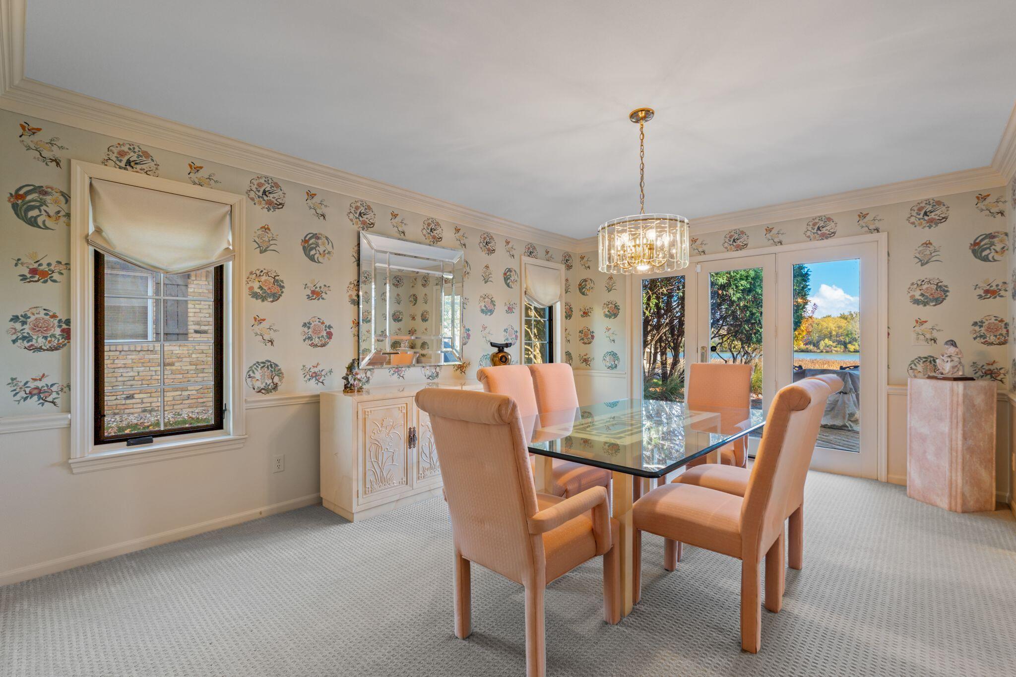 2611 W Lake Vista Ct