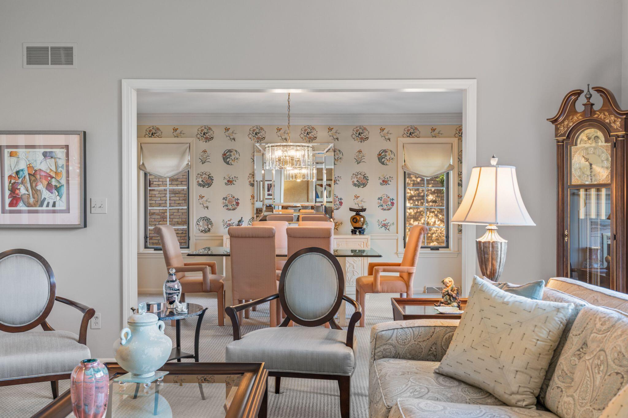 2611 W Lake Vista Ct