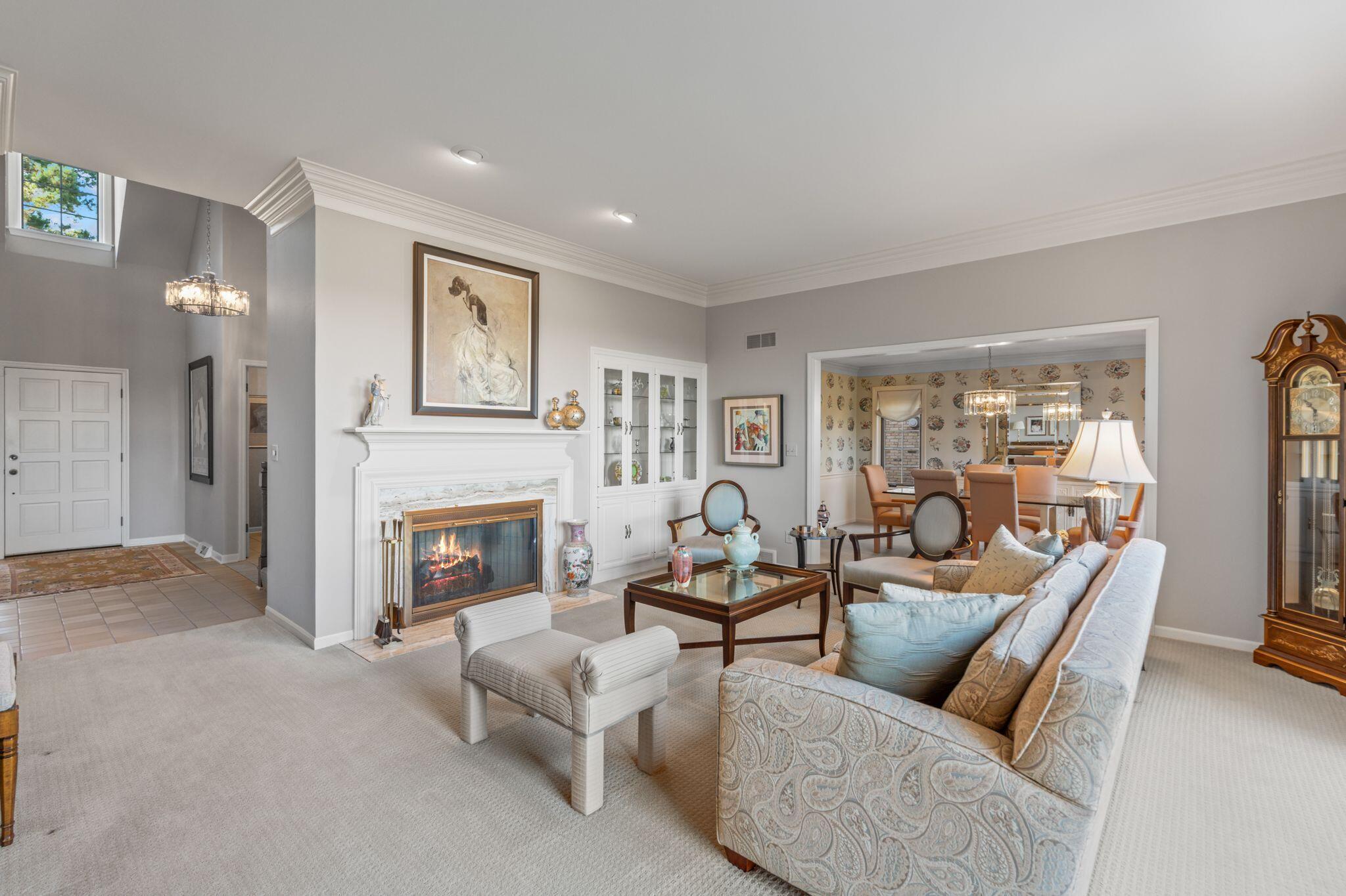 2611 W Lake Vista Ct