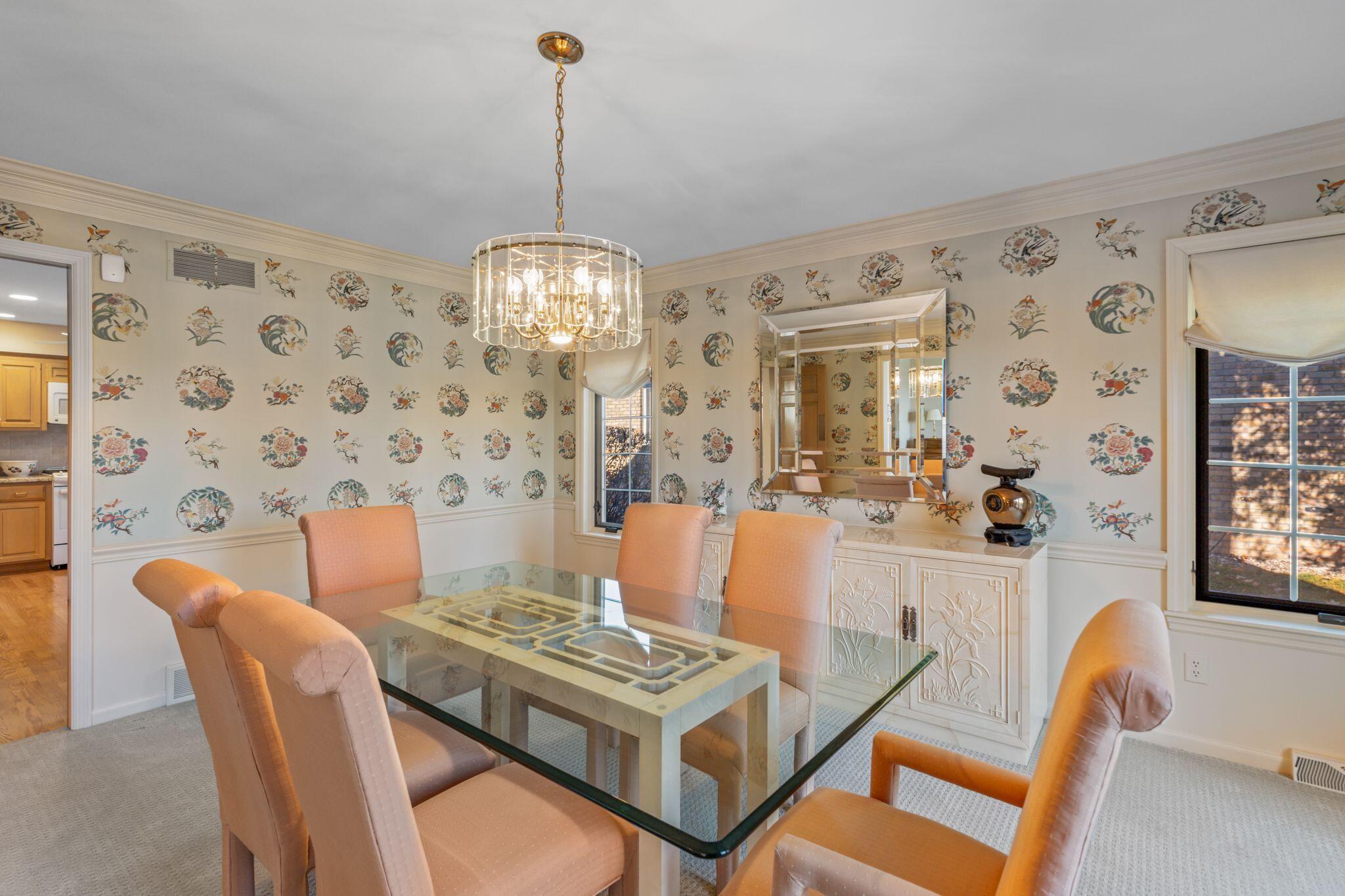 2611 W Lake Vista Ct