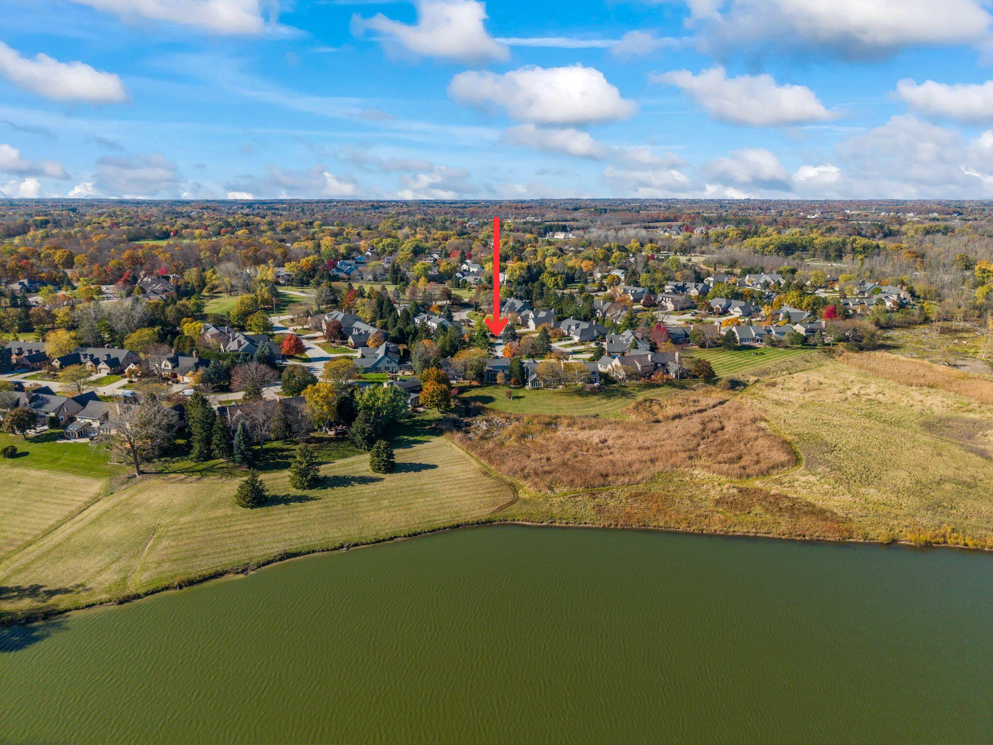 2611 W Lake Vista Ct