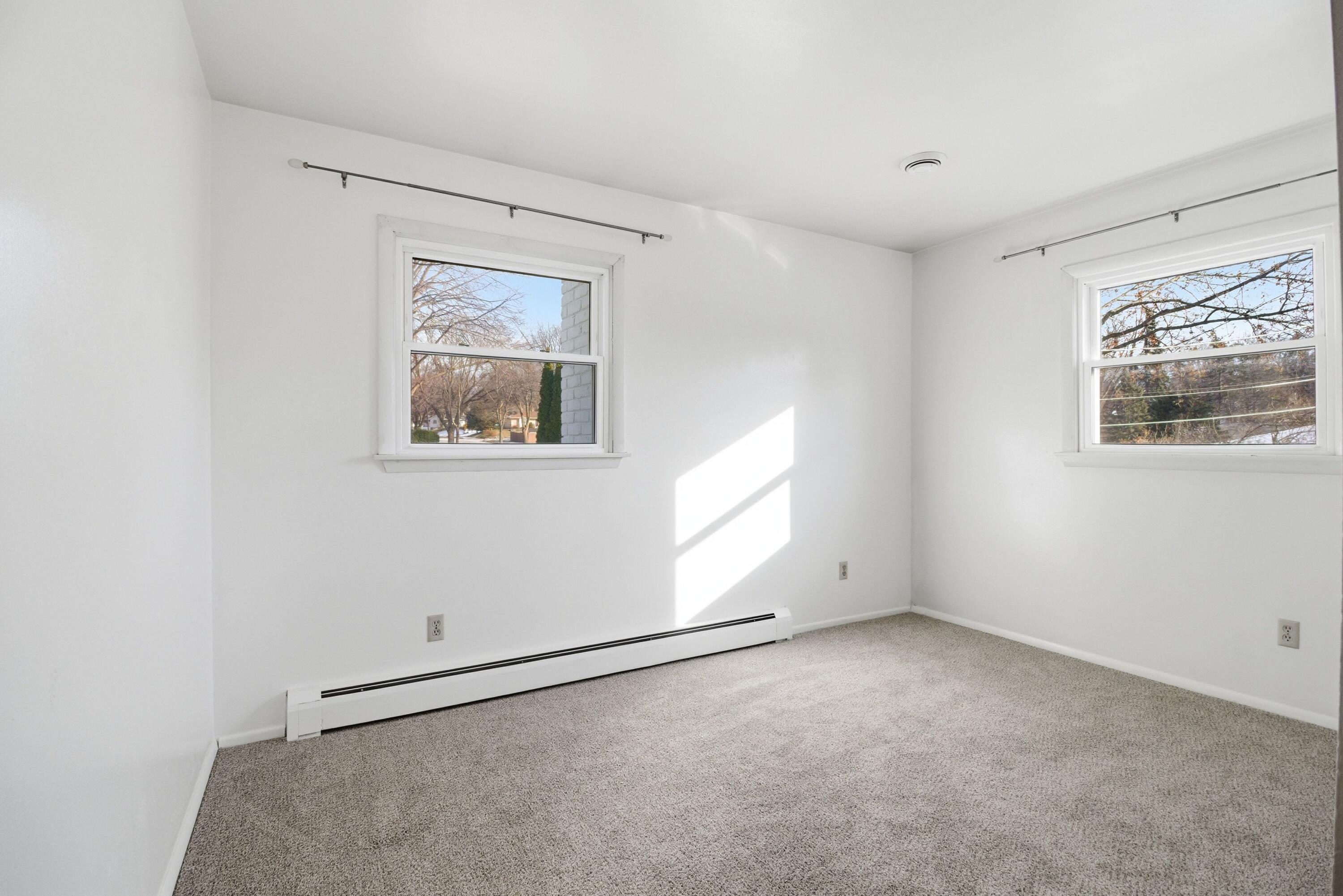 1963 Cascade Dr