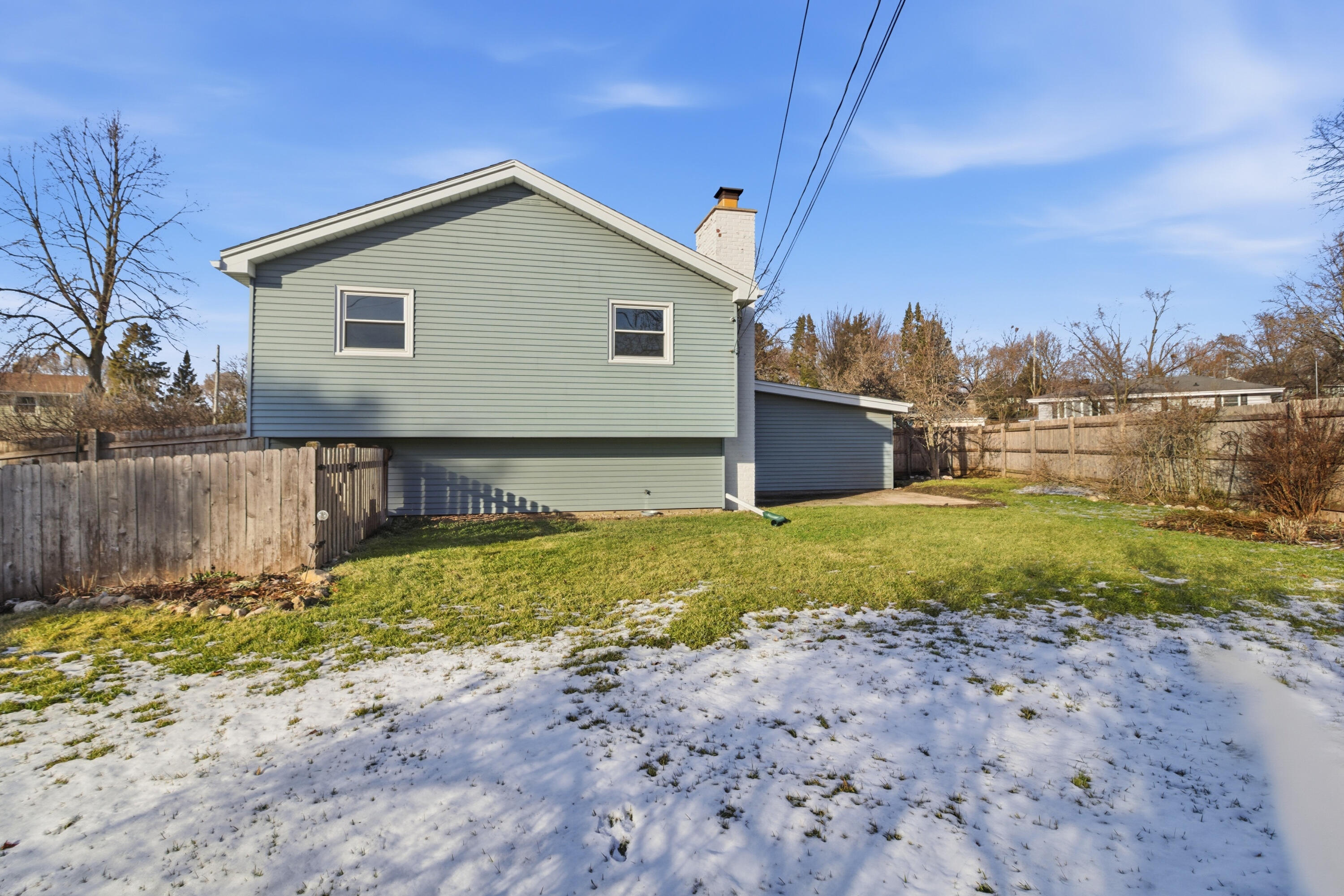 1963 Cascade Dr