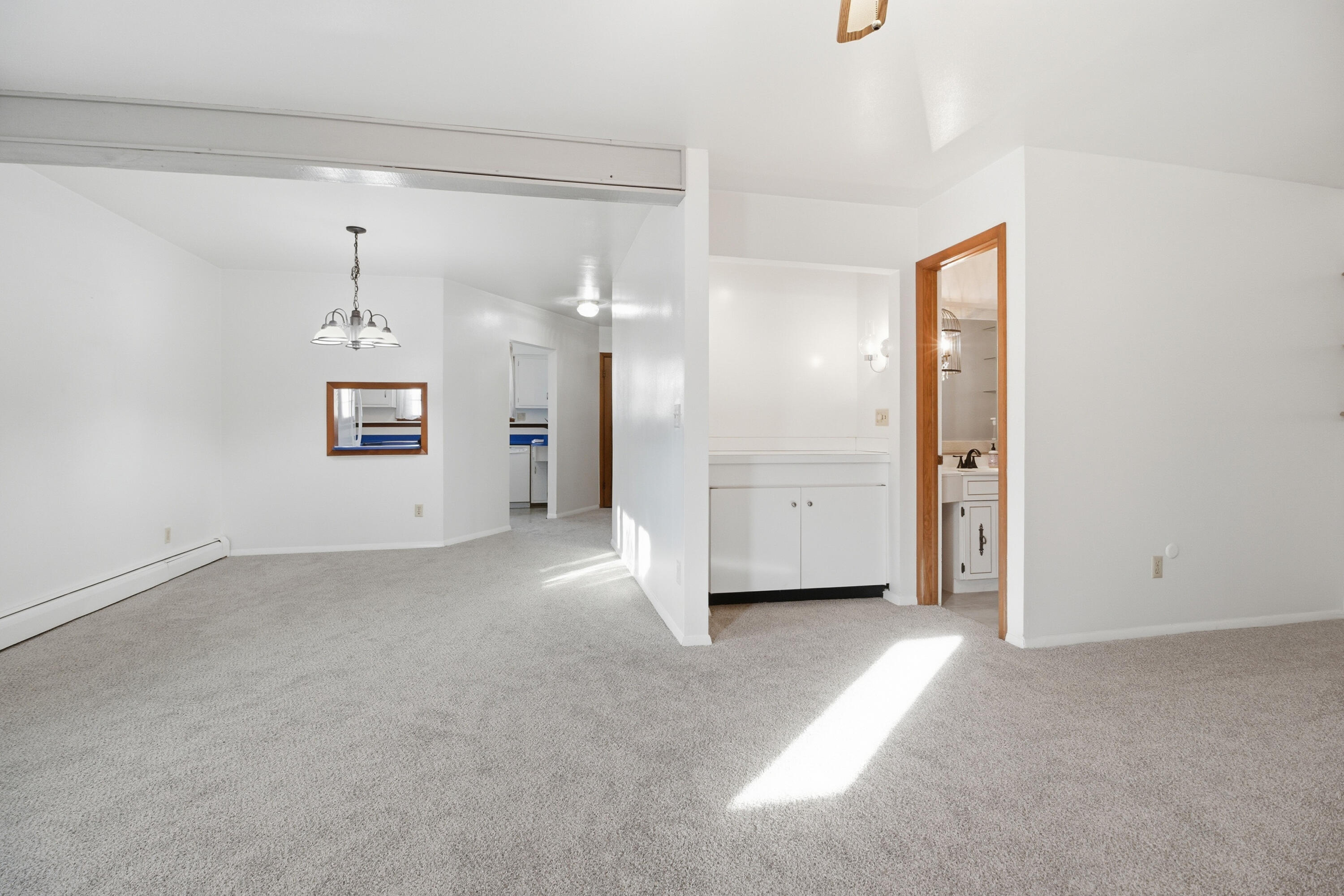 1963 Cascade Dr