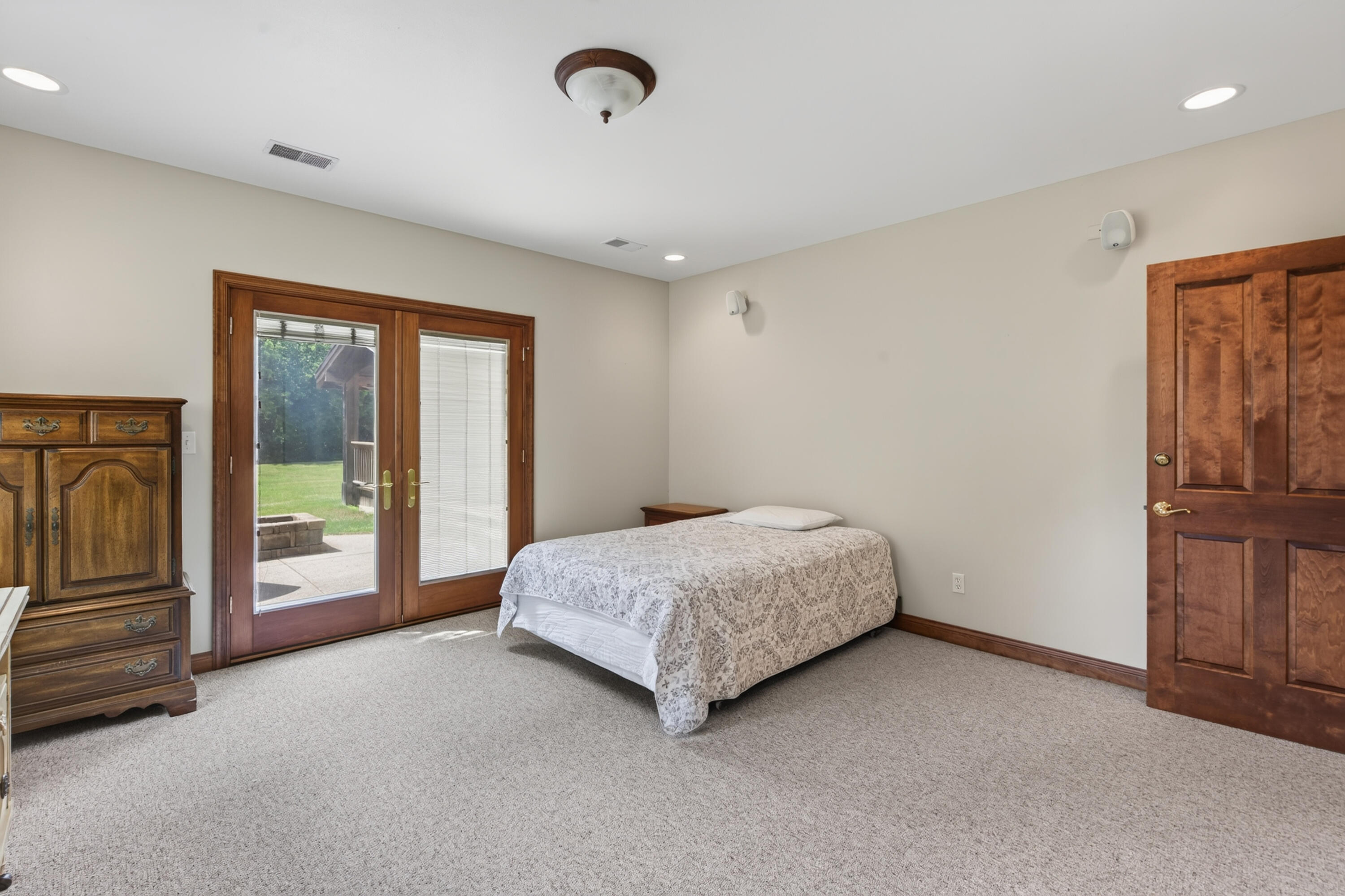 1475 Cedarton Pkwy