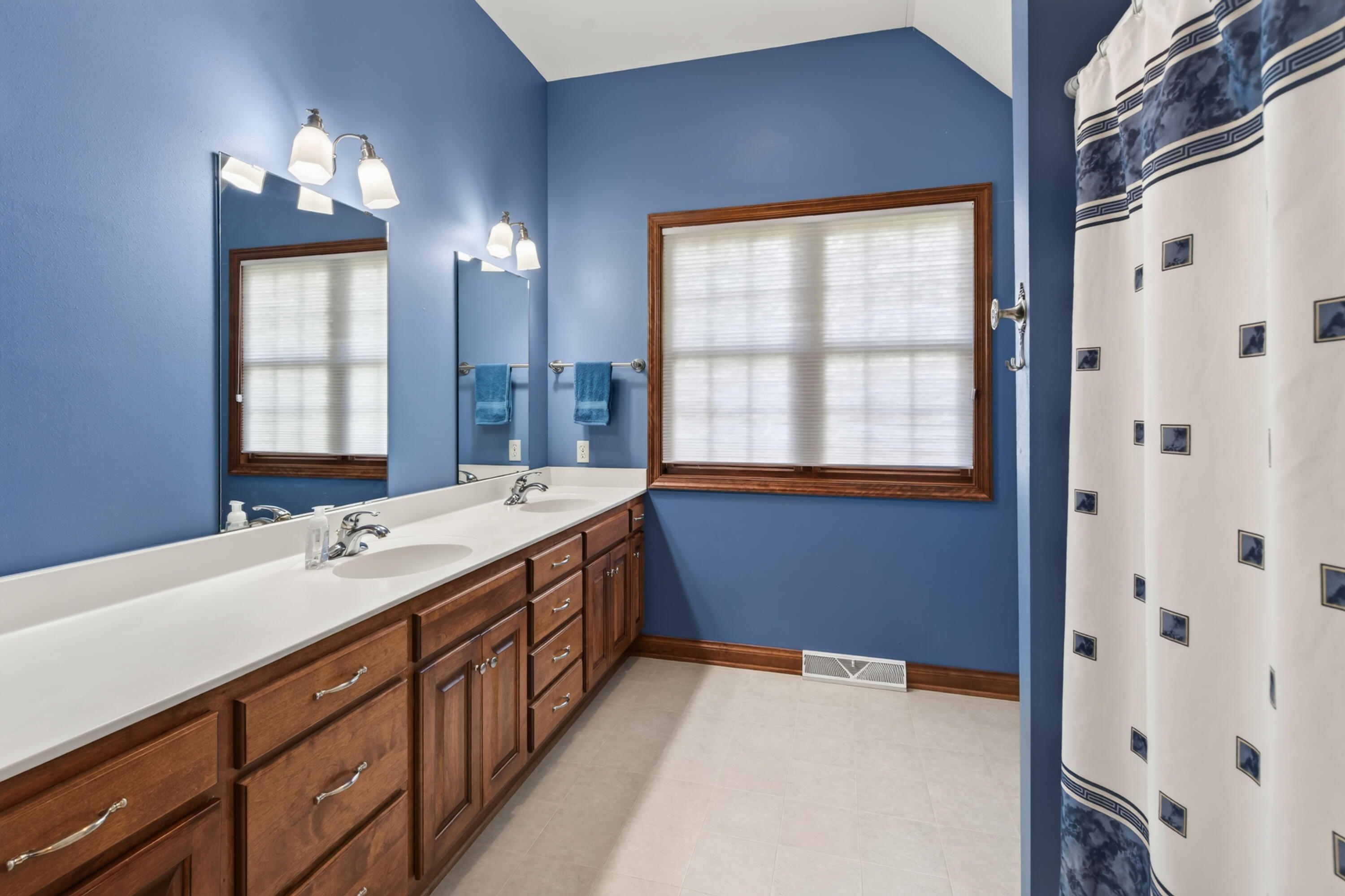 1475 Cedarton Pkwy