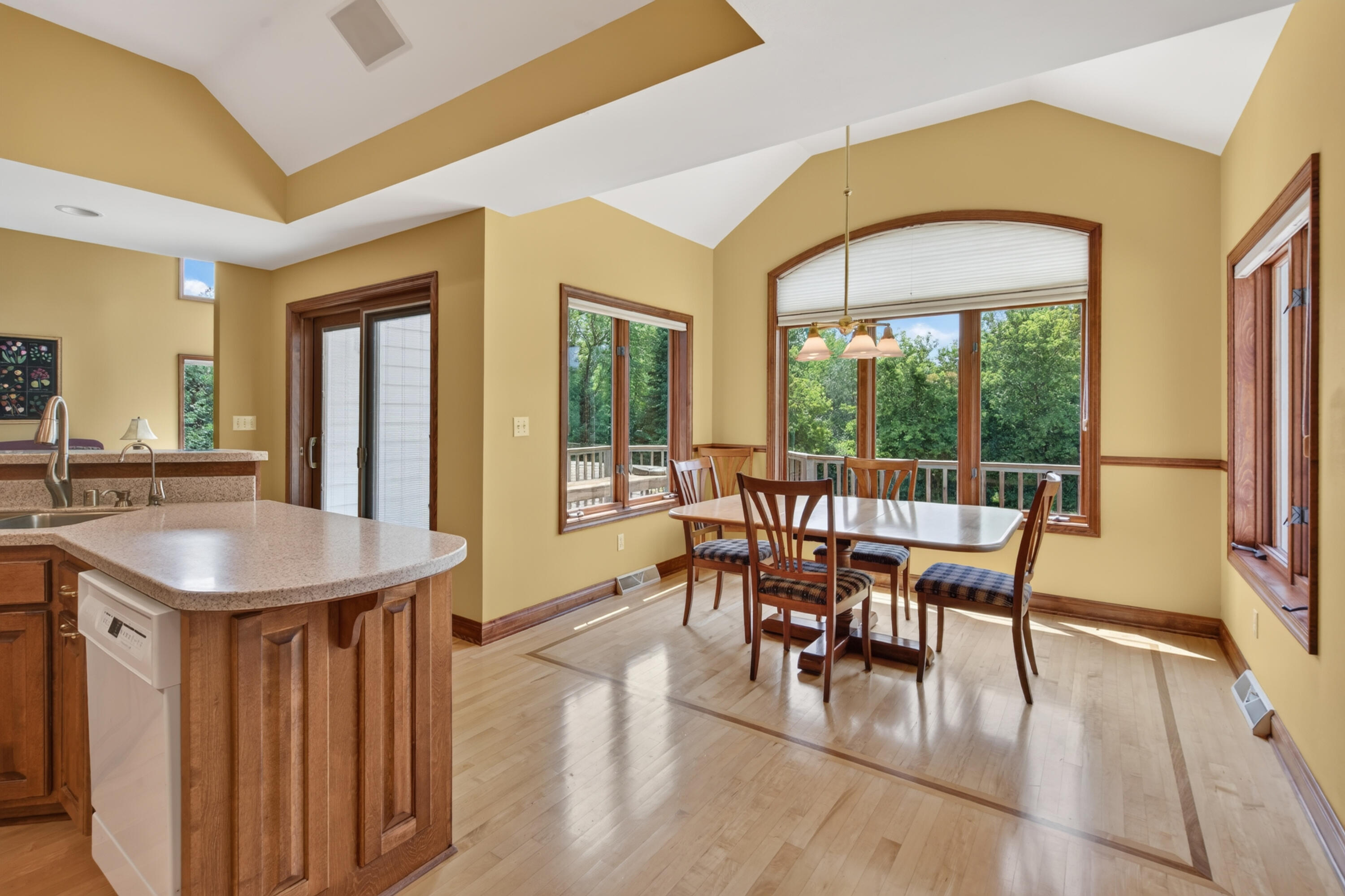 1475 Cedarton Pkwy