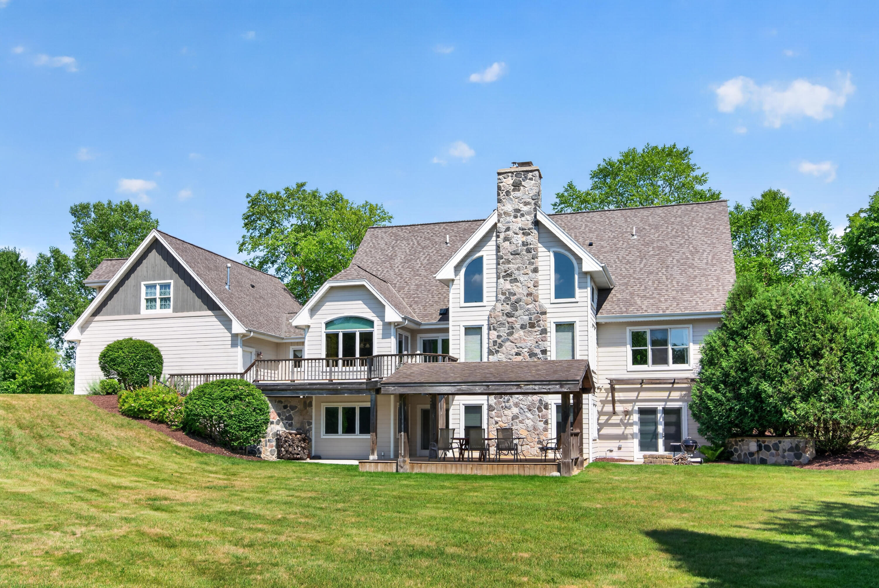 1475 Cedarton Pkwy
