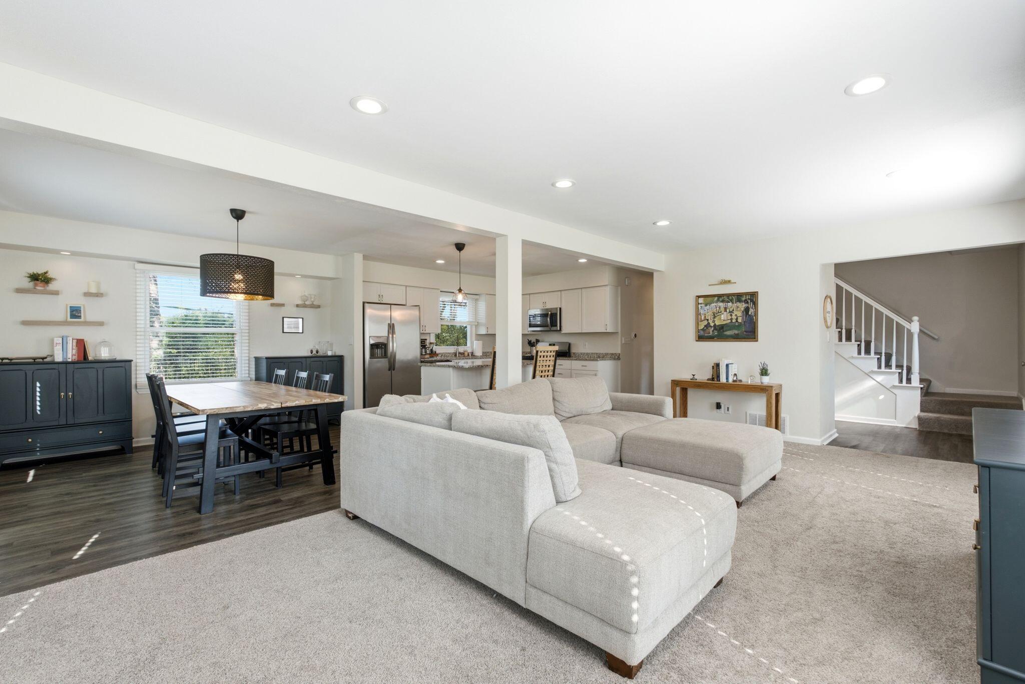8057 N Cedarburg Rd