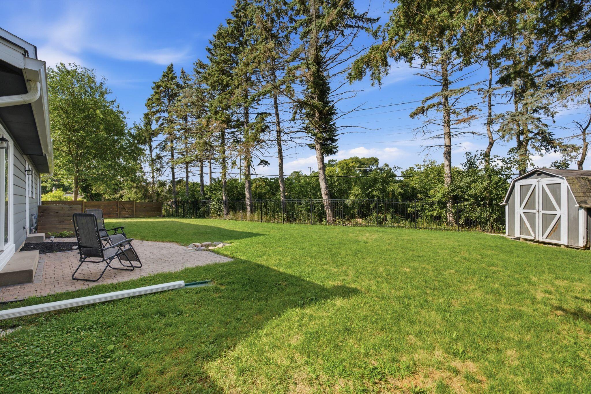8057 N Cedarburg Rd